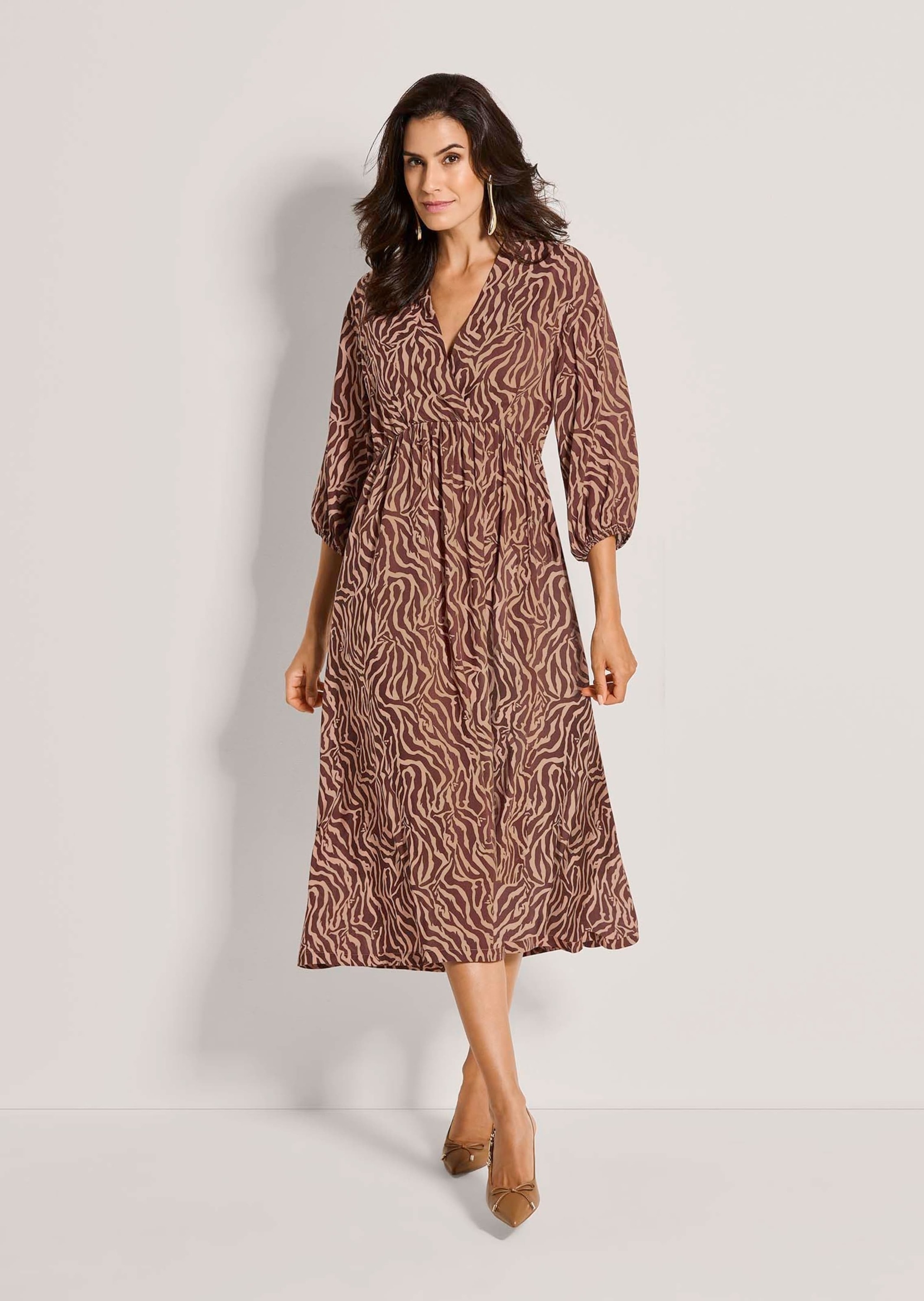 MADELEINE Midikleid »Sommerkleid Wickelkleid mit Allover-Print« Wickeloptik