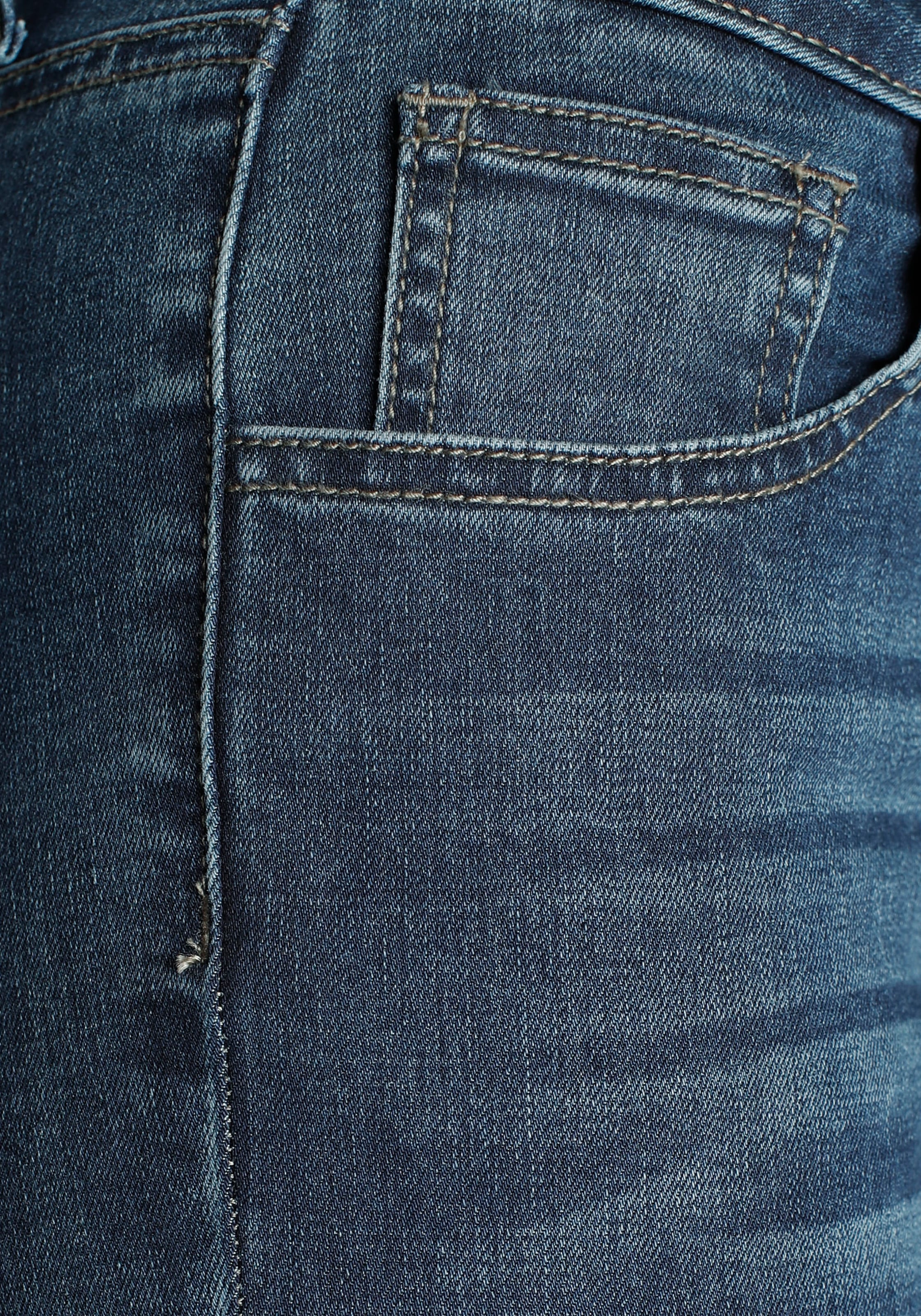 Arizona Skinny-fit-Jeans »Ultra-Stretch, sehr bequem, gut zu kombinieren«, extra-eng geschnittene Beinform, normale Leibhöhe