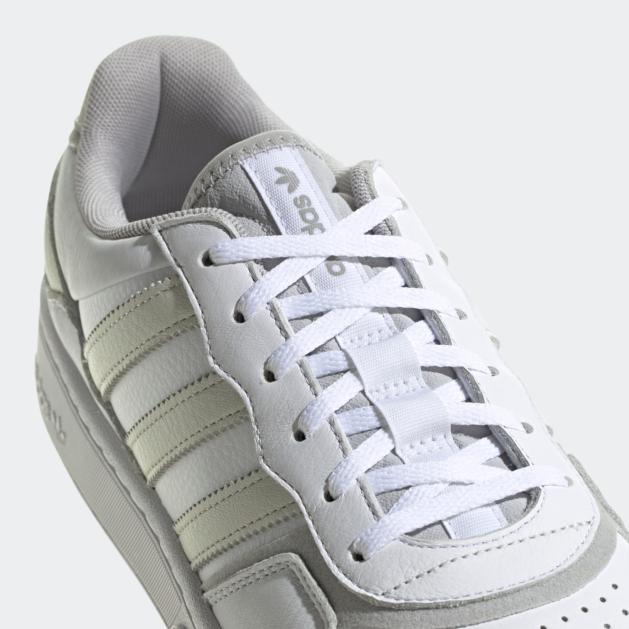 adidas Originals Sneaker »COURTIC« online kaufen | BAUR