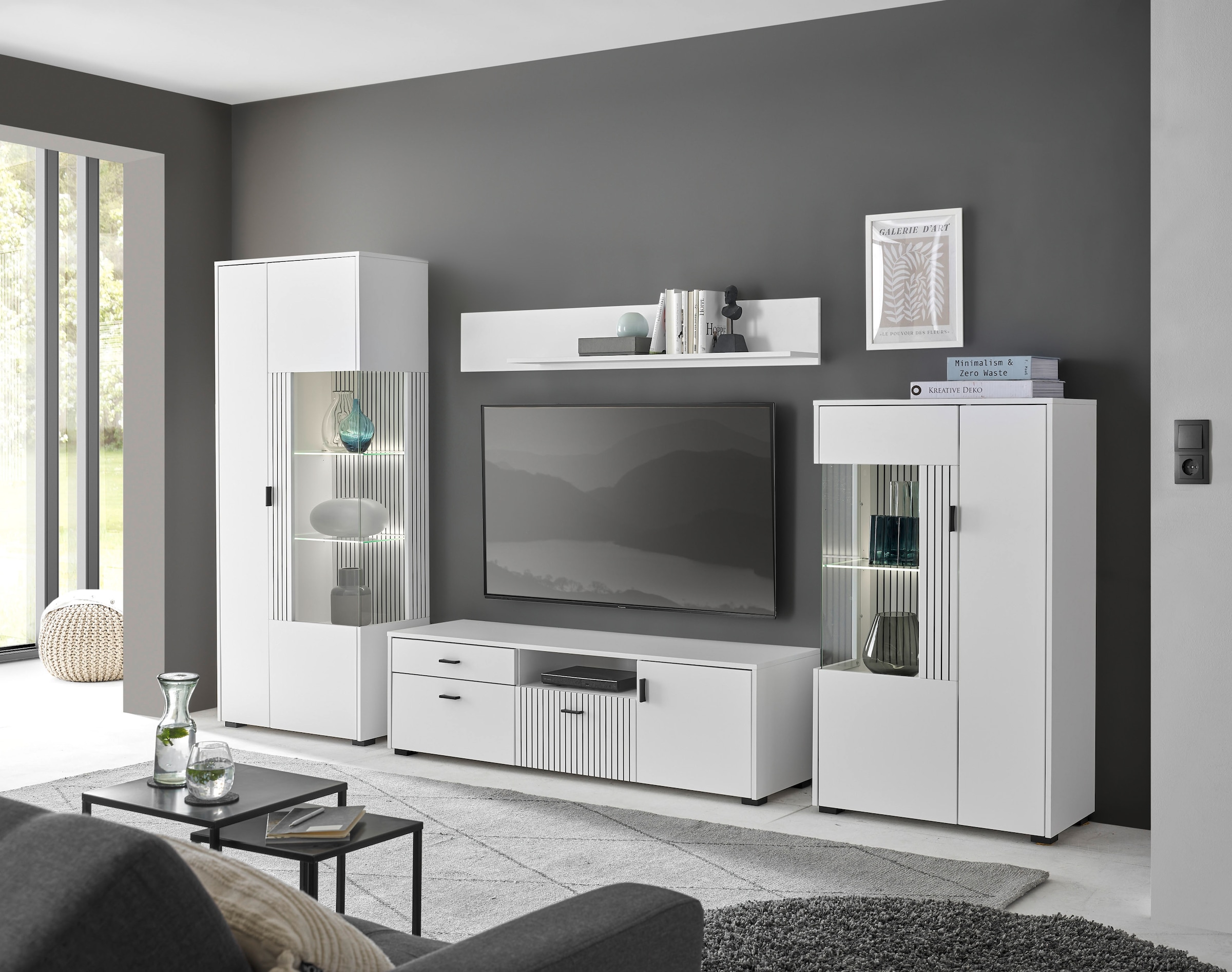 INOSIGN Lowboard »Hudson«, in moderner Trendfarbe, Griffe aus Metall (Schwarz), Breite 150 cm