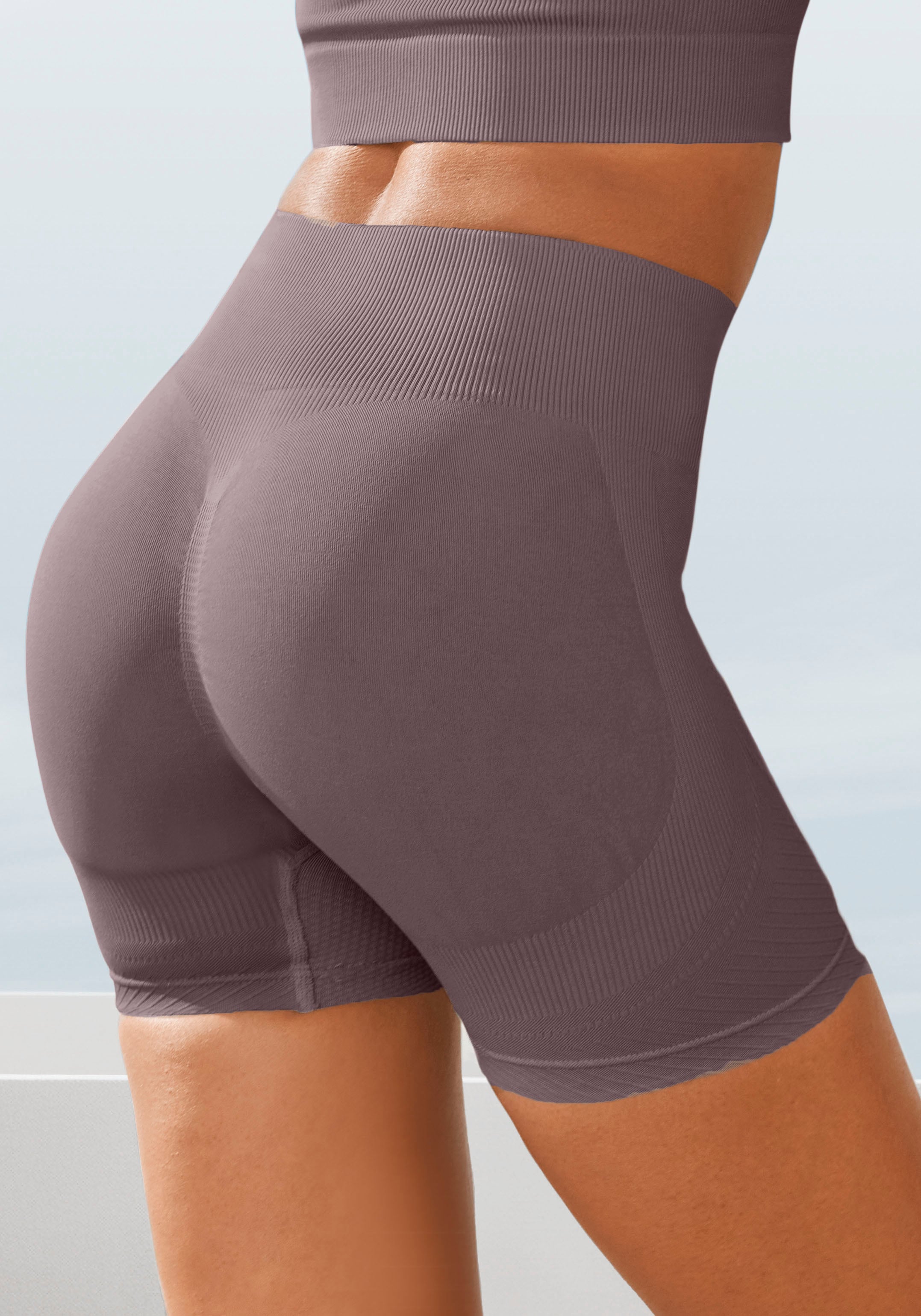 LASCANA Funktionsshorts "Po Push Up" Seamless-Shorts mit Rippstruktur und Shaping-Effekt, Sportshorts