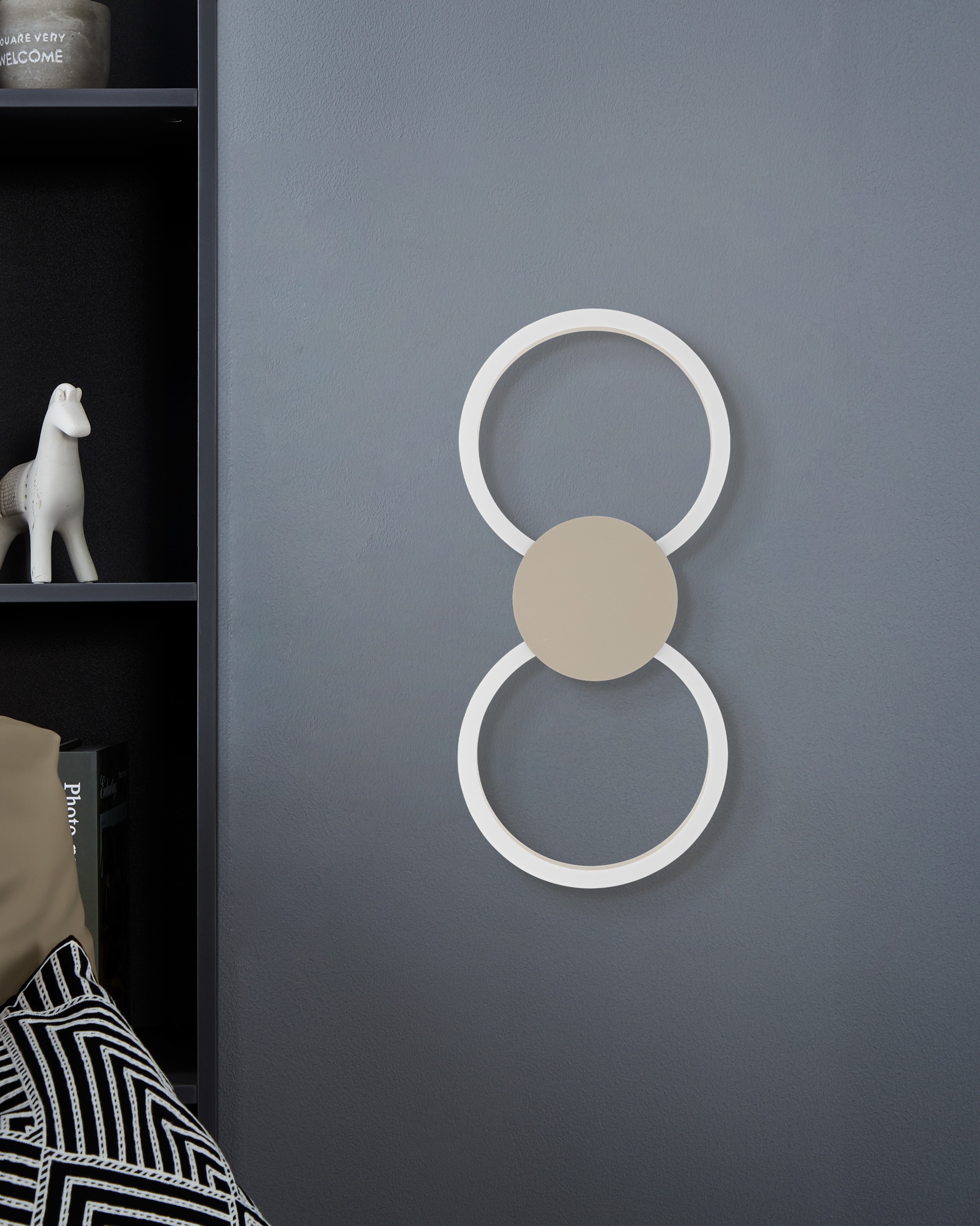 EGLO Deckenleuchte »VENTICELLO 1 Deckenlampe - Alu - LED;LED - 20W;0,91W - IP20« LED-Modul 1 Stk. Warmweiß Wohzimmerlampe, Esszimmerlampe, Flur, Schlafzimmer, L66 x B30 x H5 cm