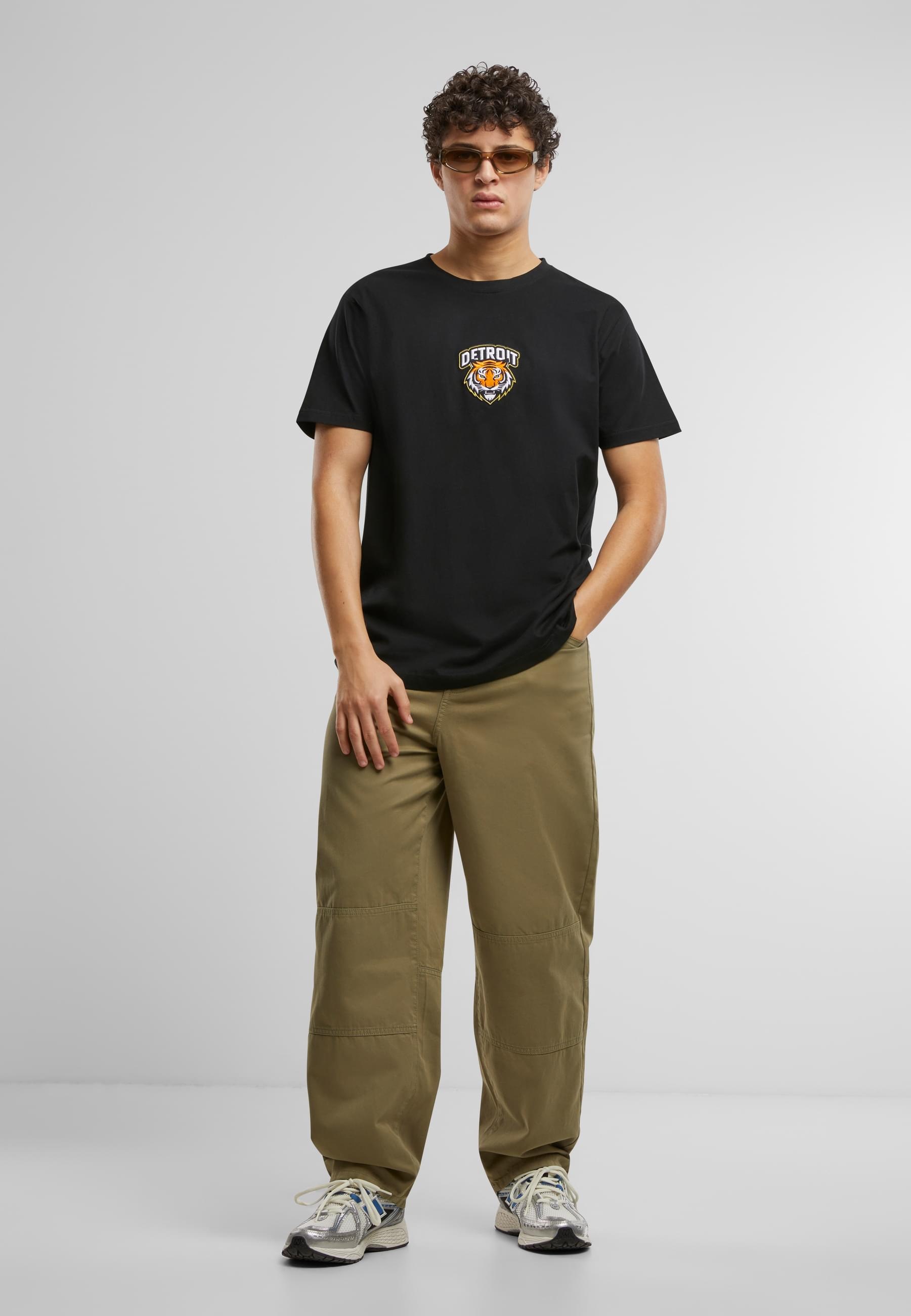 MisterTee T-Shirt »MisterTee Detroit Tiger Head Patch Tee«, (1 tlg.)