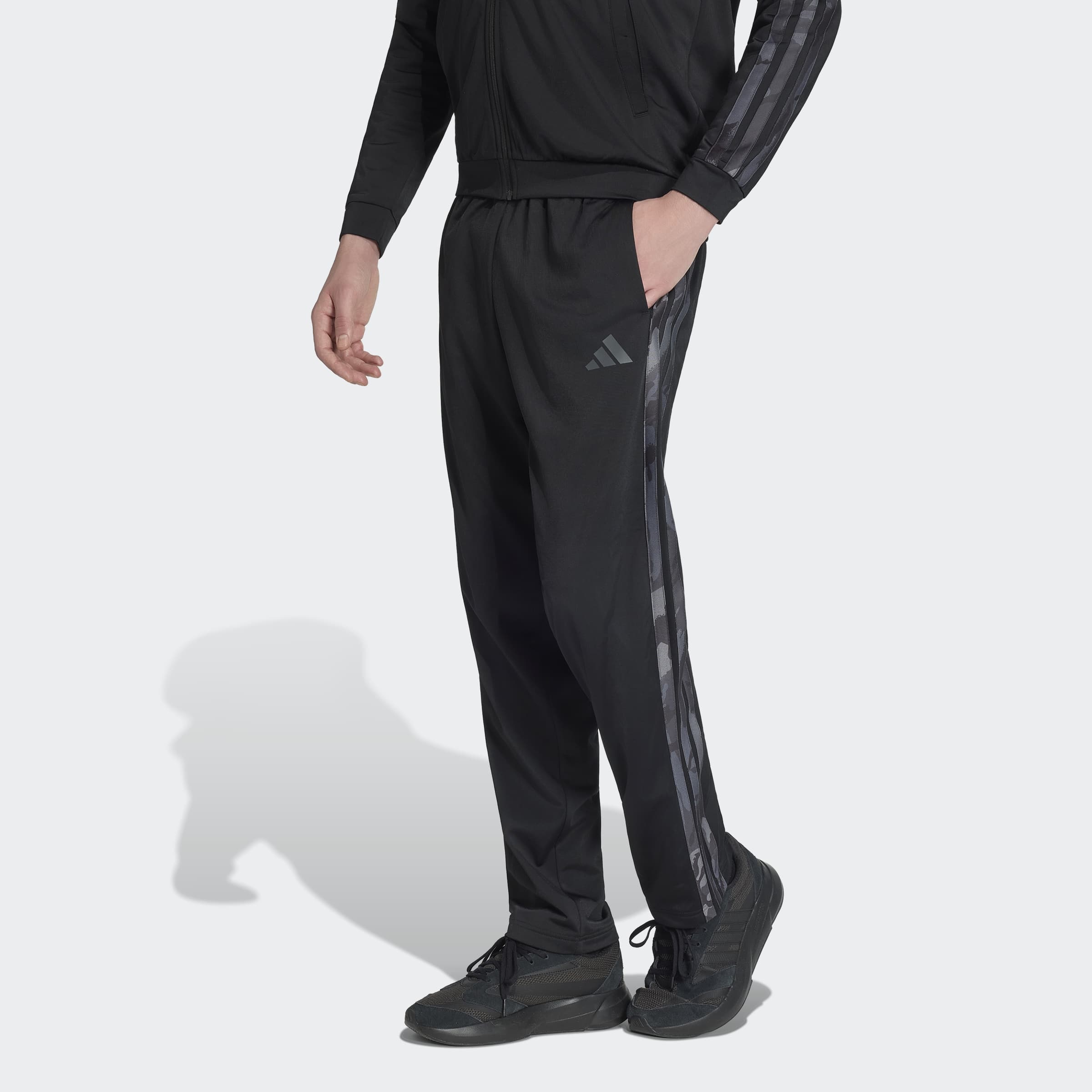 adidas Sportswear Sporthose "3-STREIFEN CAMOUFLAGE, REGULÄR GESCHNITTEN"