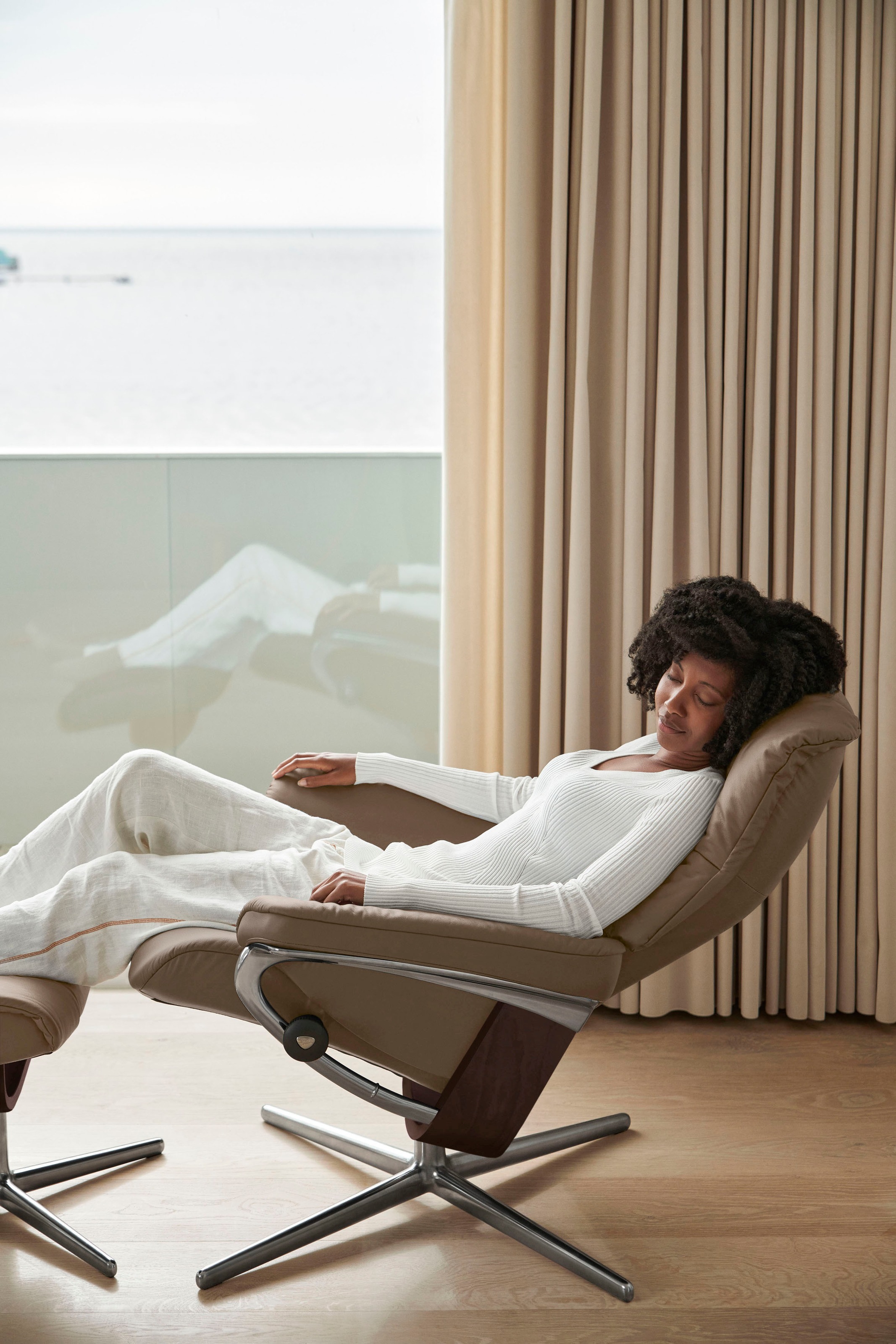 Stressless® Fußhocker »Mayfair«, mit Cross Base, Größe S, M & L, Holzakzent Braun