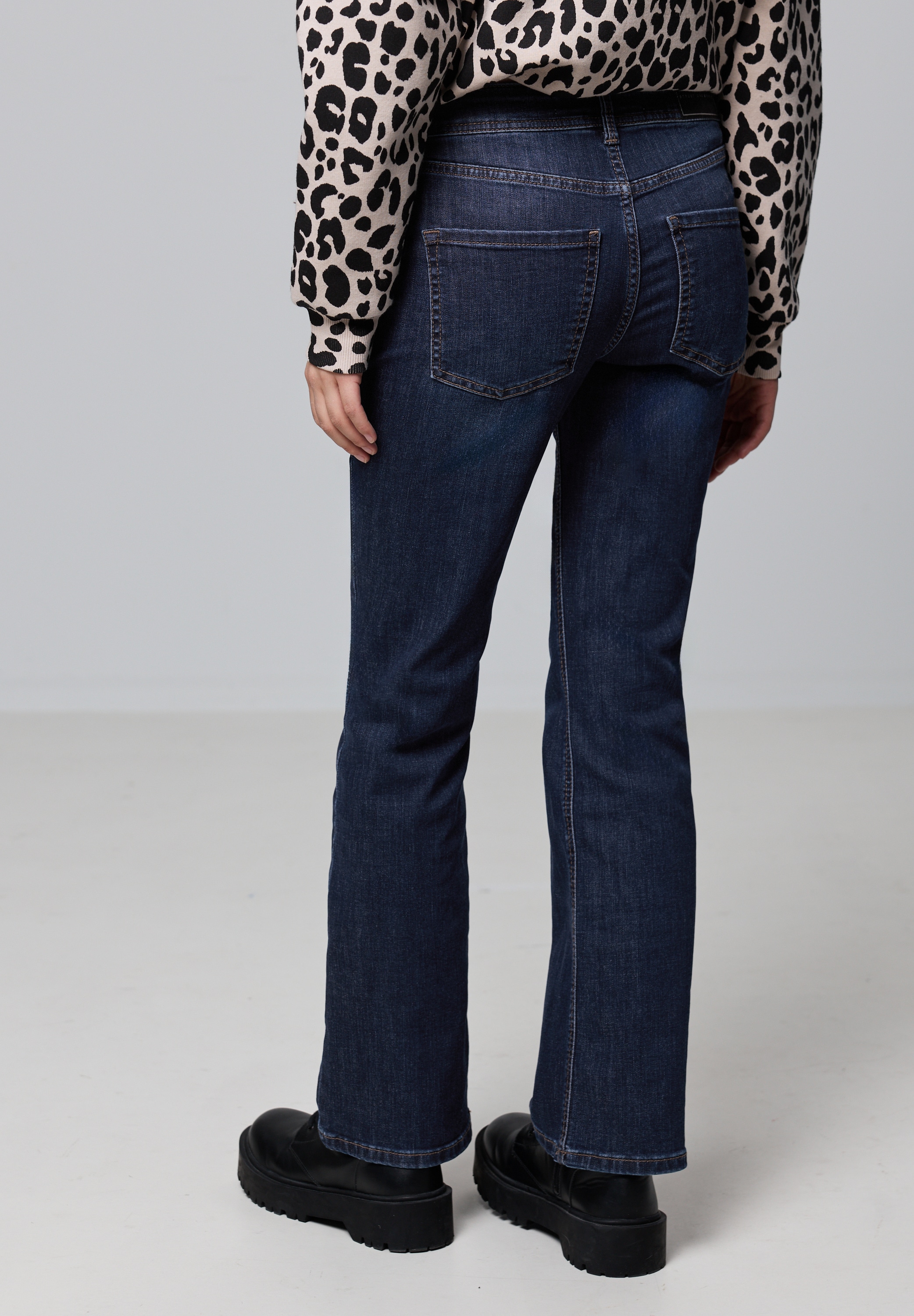 STREET ONE STUDIO Bootcut-Jeans, Middle Waist günstig online kaufen