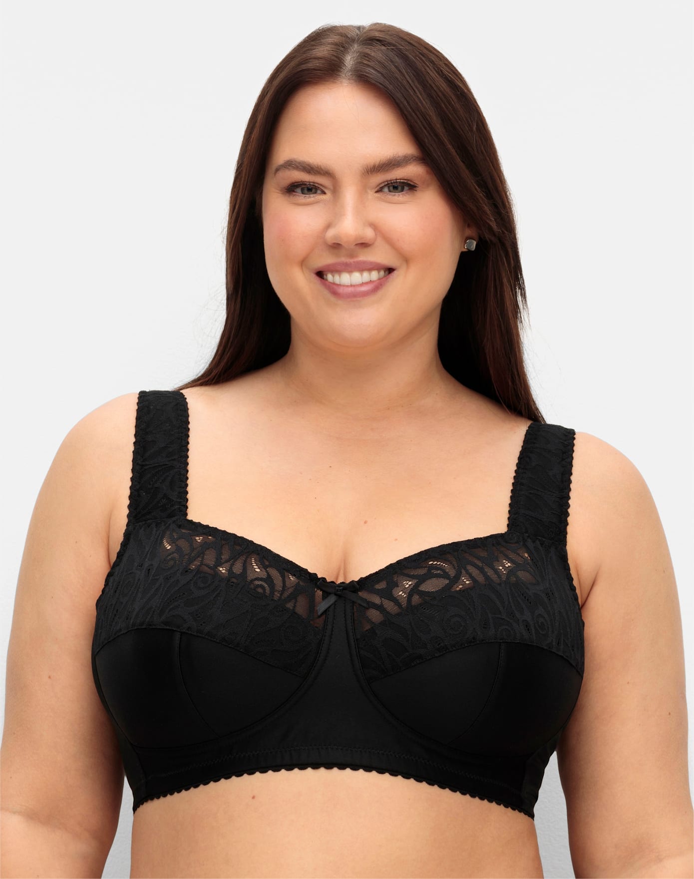 SHEEGO Damen Entlastungs-BH, Gr. 90, schwarz, 85% Polyamid, 10% Elasthan, 5% Baumwolle, BHs