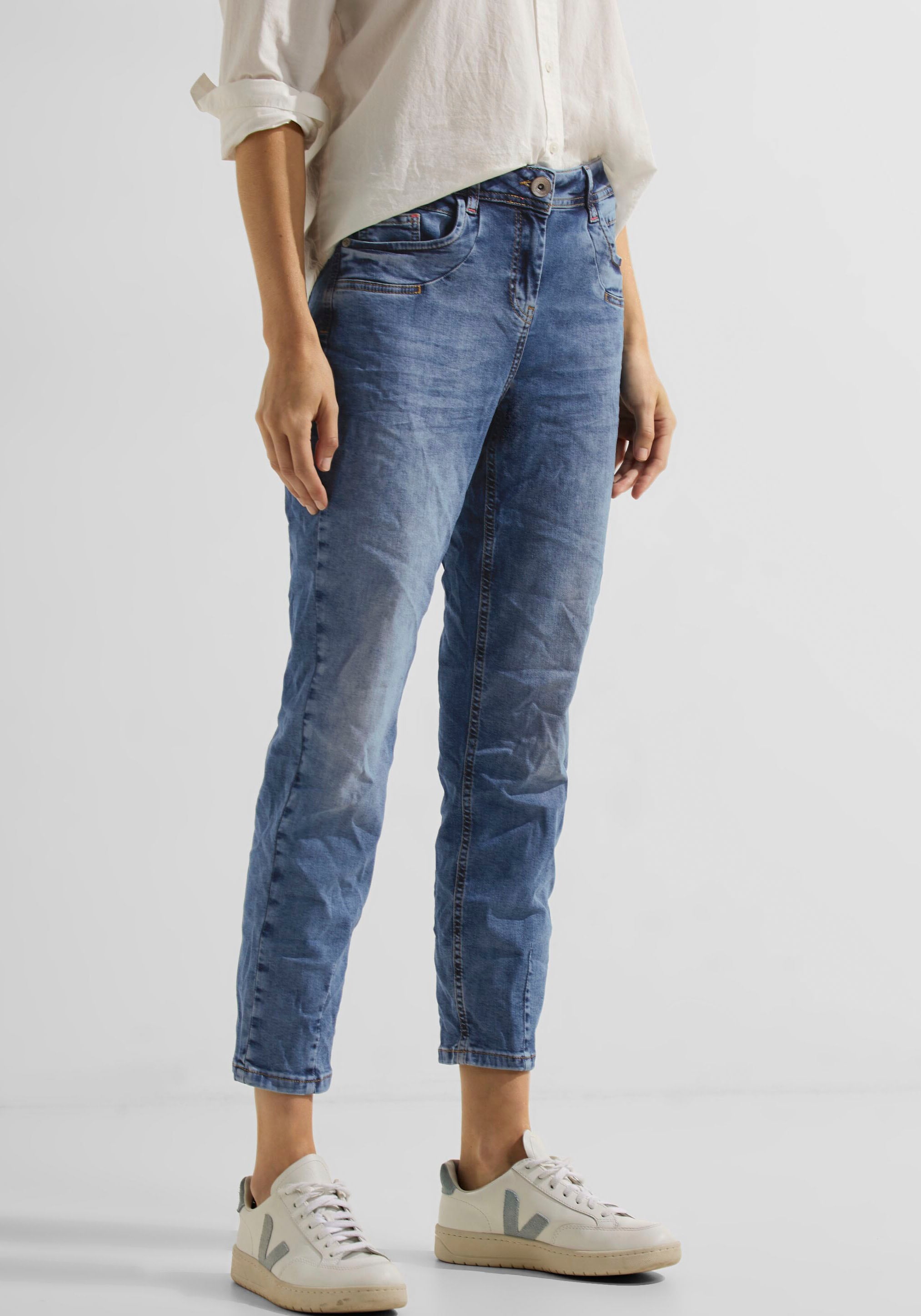 Cecil High-waist-Jeans in mittelblauer Wasch...