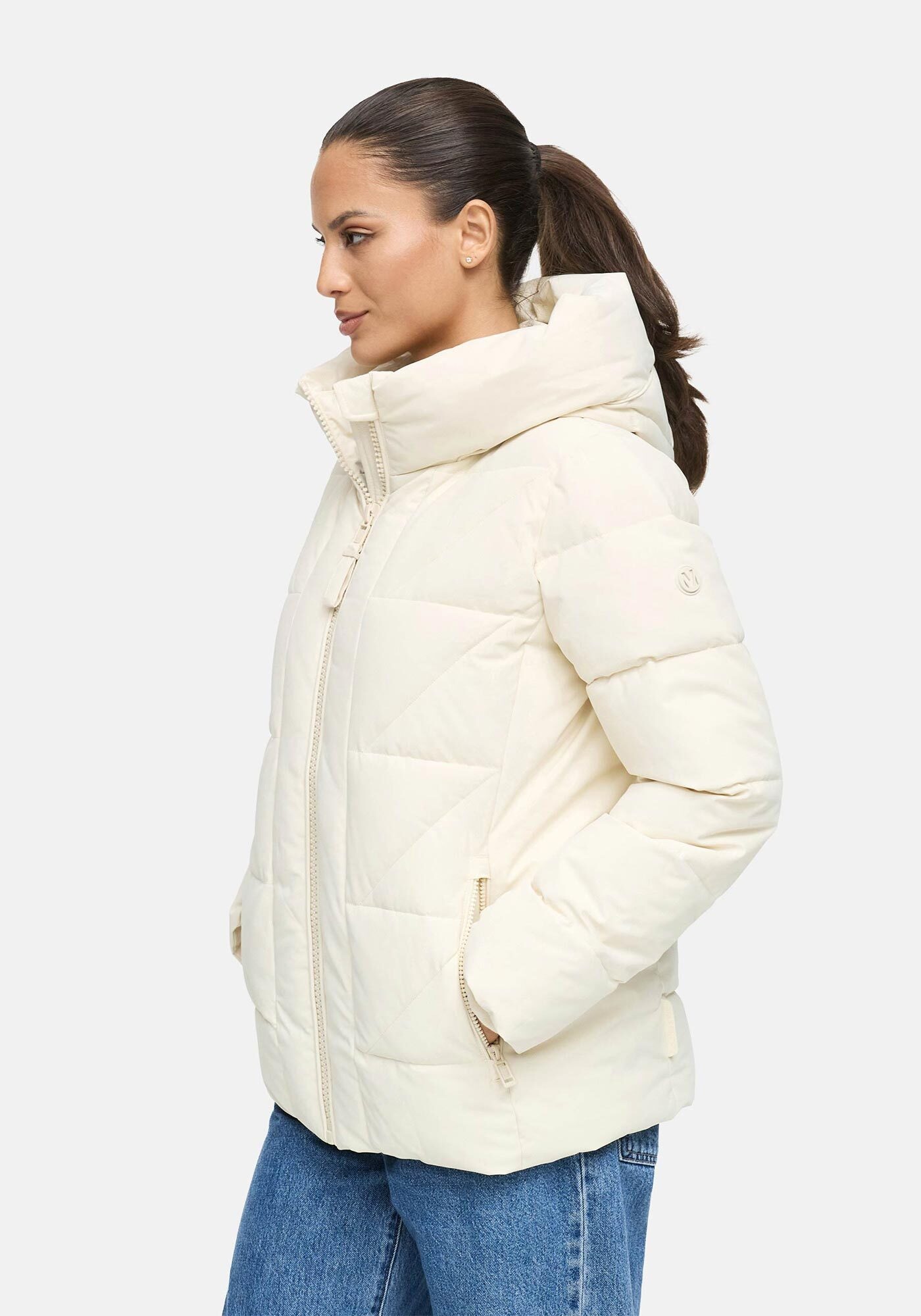 Marikoo Winterjacke »Kuschelnasee«, Isolierung mit leichter Wärme