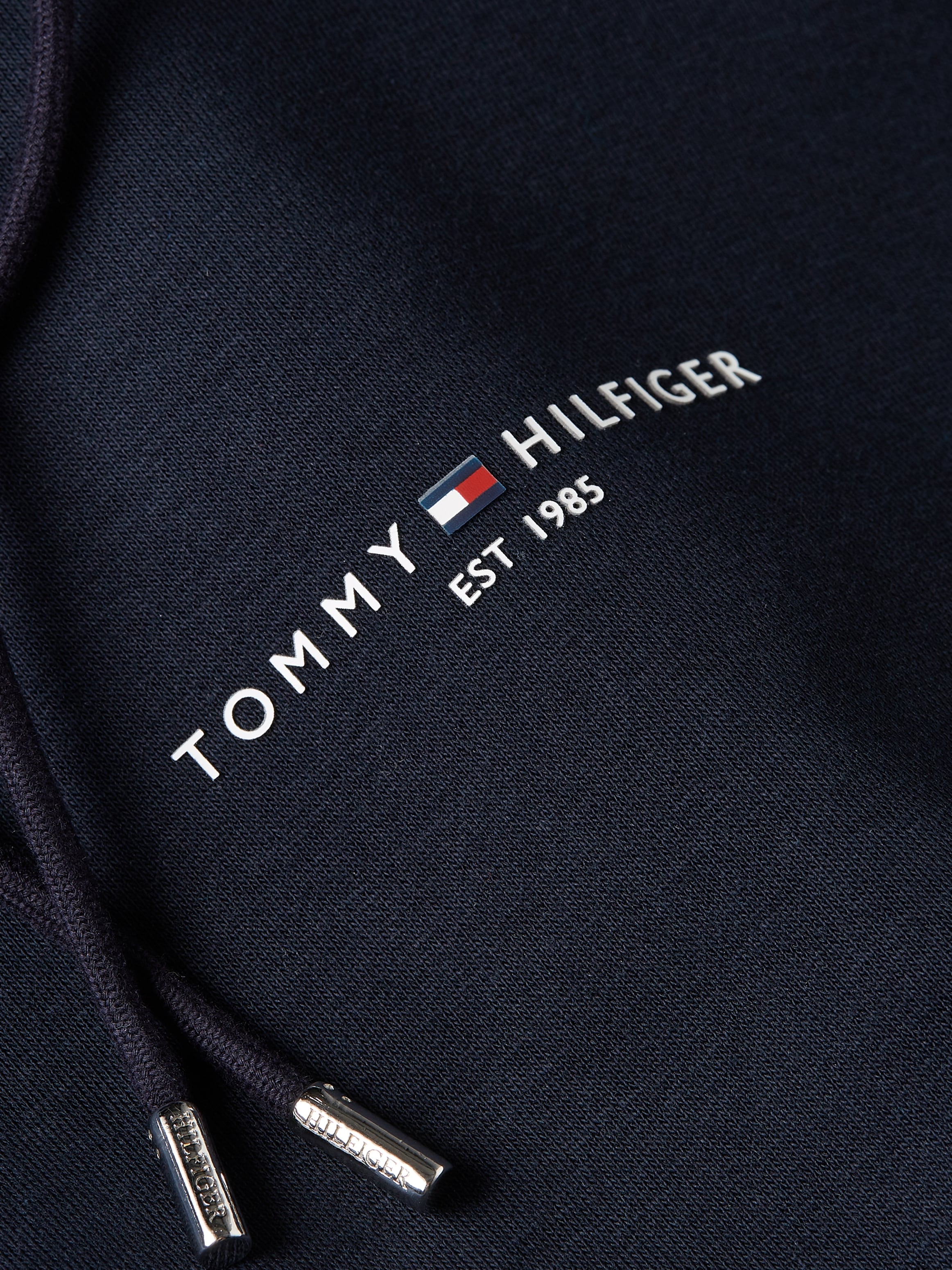 Tommy Hilfiger Hoodie »TOMMY LOGO TIPPED HOODY«, Tommy-Tape innen am Ausschnitt, Flag-Stickerei am Ärmel