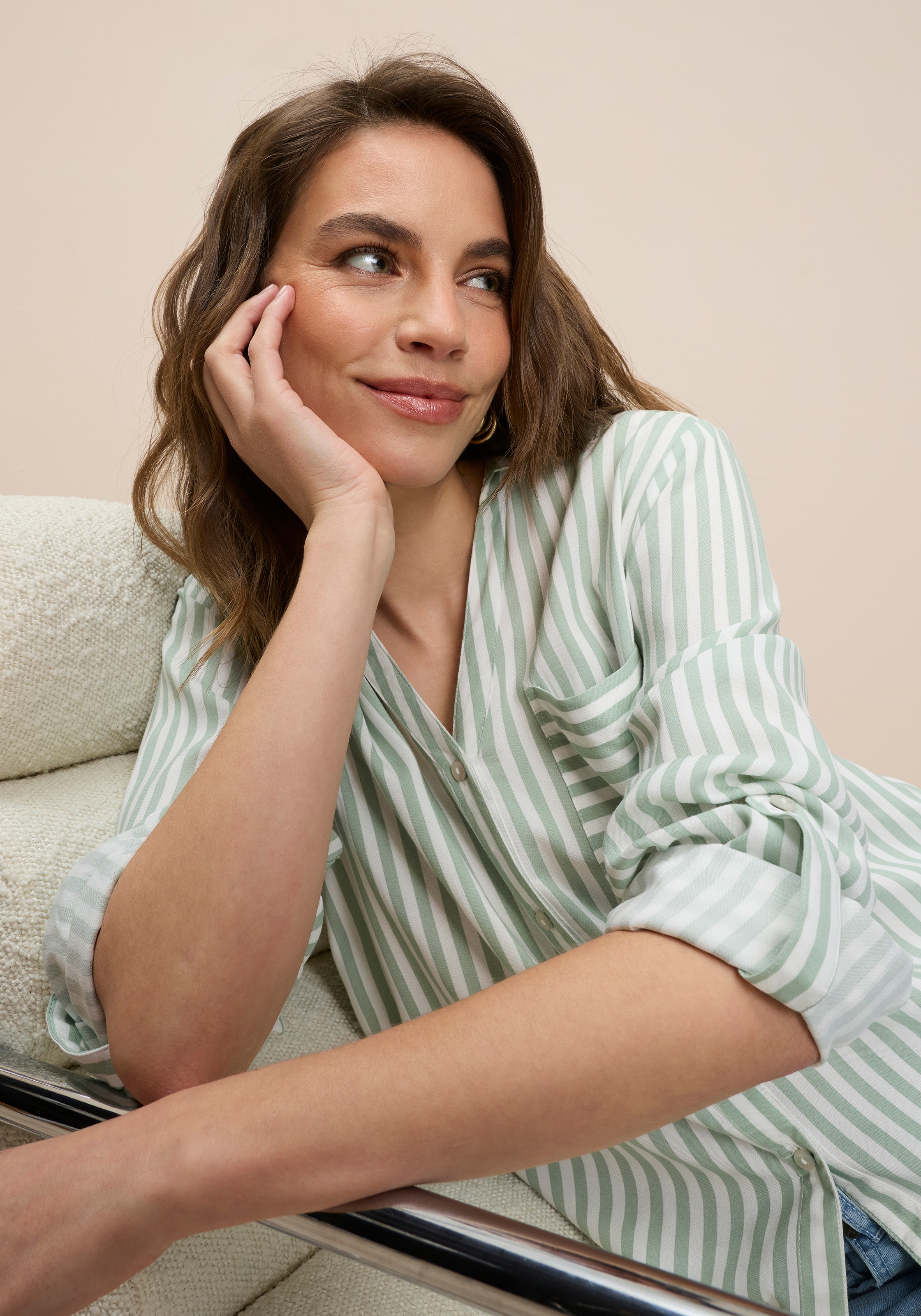 Thumbnail - Tamaris Hemdbluse mit Krempelärmeln und lässigem Schnitt