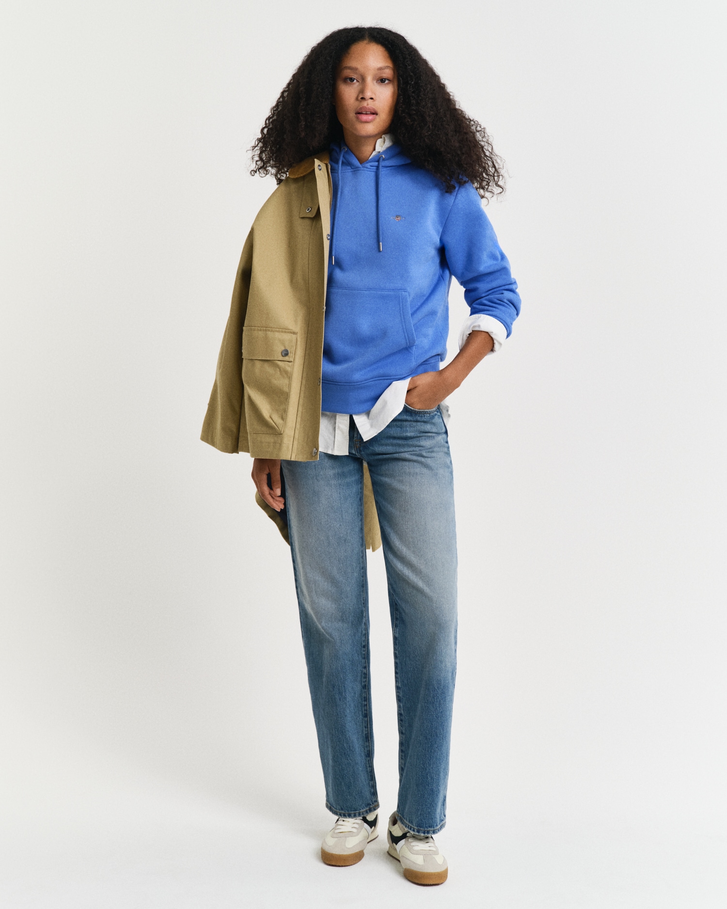 Gant Hoodie »SHIELD HOODIE«, Grafische GANT-Stickerei auf der Brust