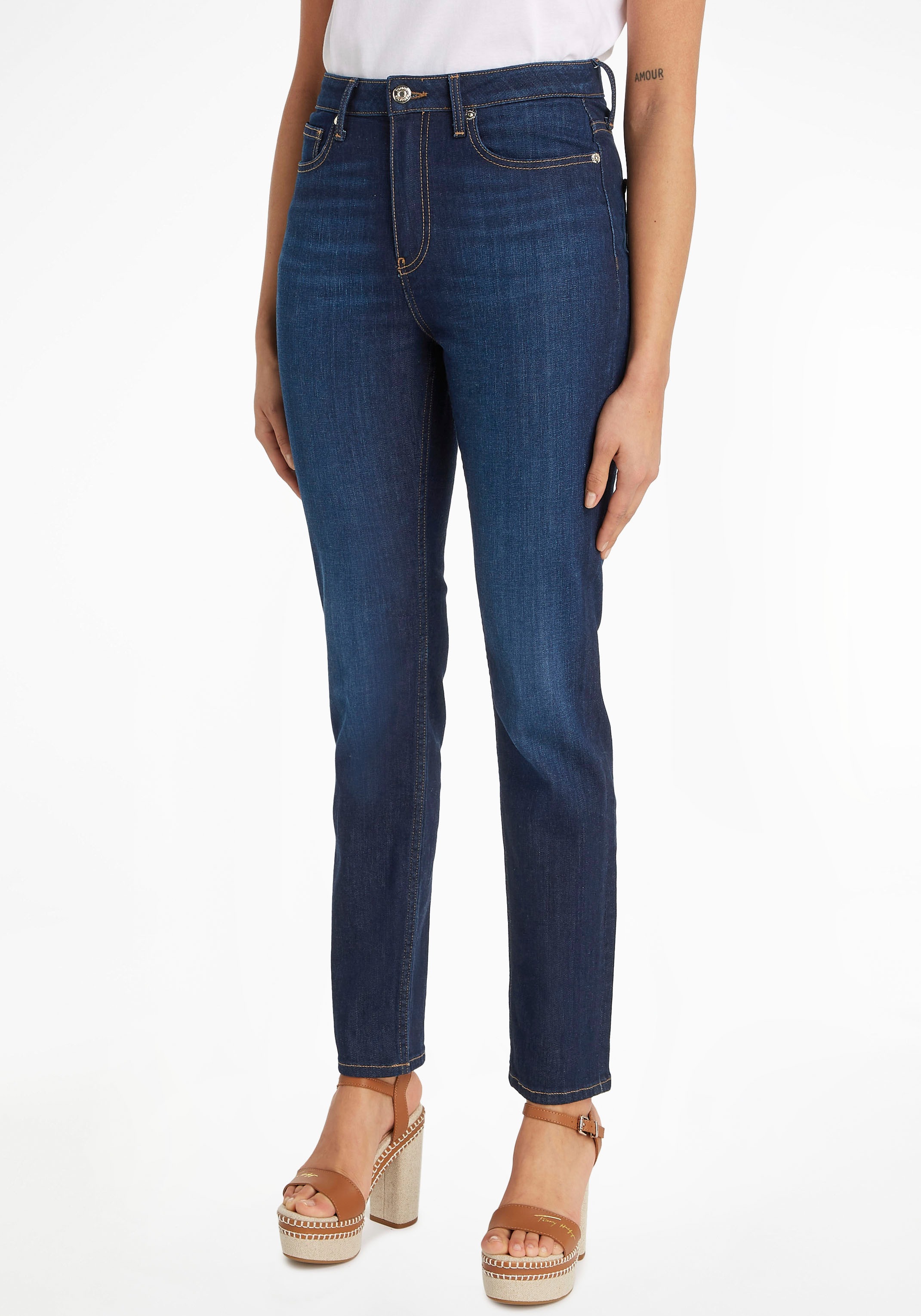 Tommy Hilfiger Slim-fit-Jeans »SLIM CIGARETTE HW A SUKI«, mit Tommy Hilfiger Logo-Badge kaufen