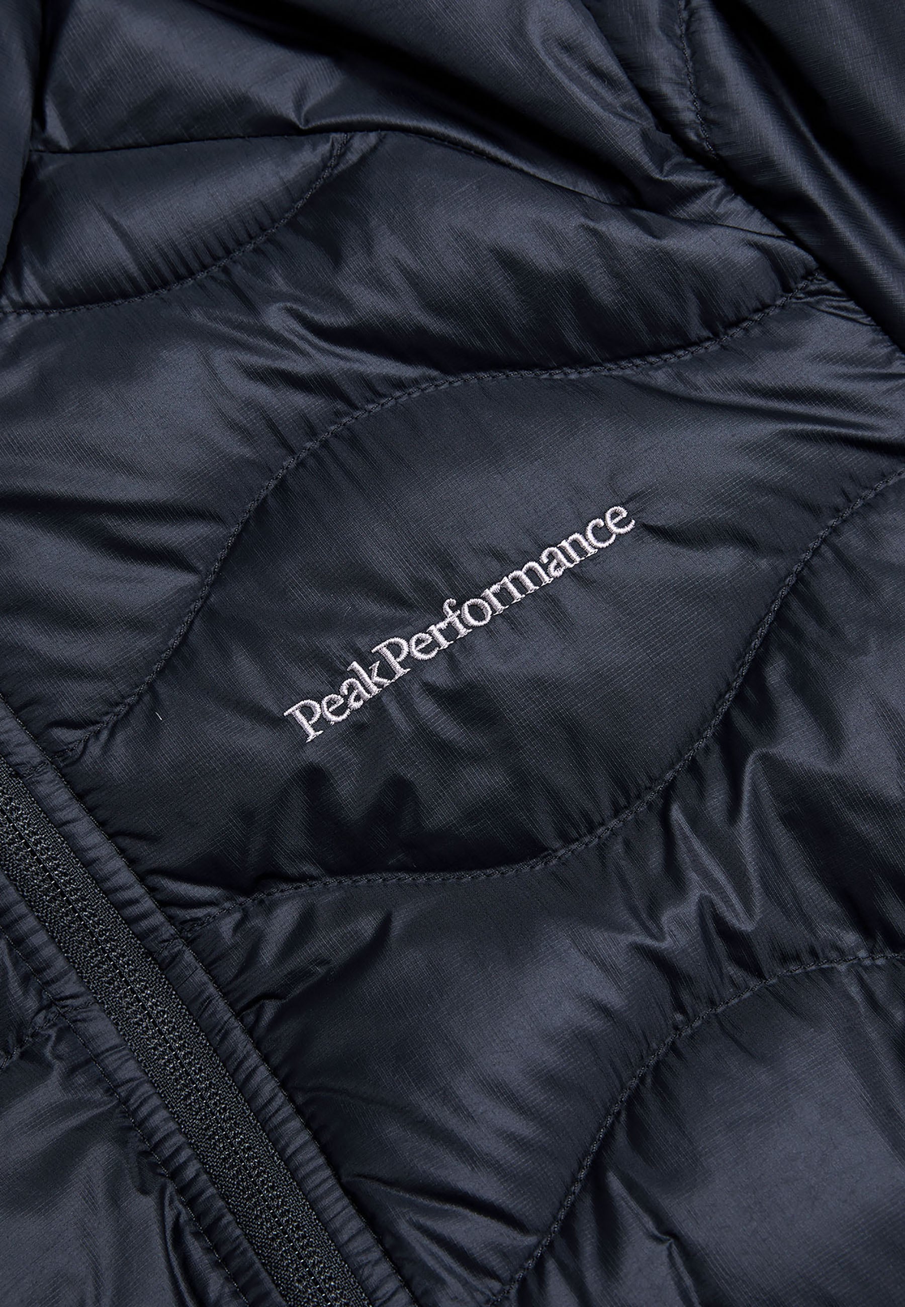 Peak Performance Daunenjacke »W Helium Down Jacket« mit sportivem Design