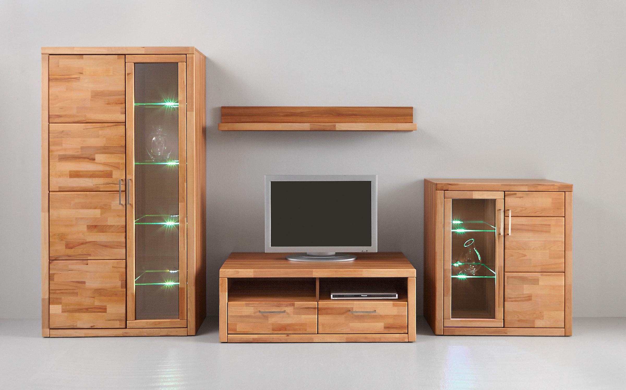Home affaire Wohnwand »Logo,Fronten Massivholz,Korpus Holzwekstoff,viel Stauraum«, (Set, 4 St.), Türen und Schubladen, bei TV Teil Kabeldurchführung,FSC