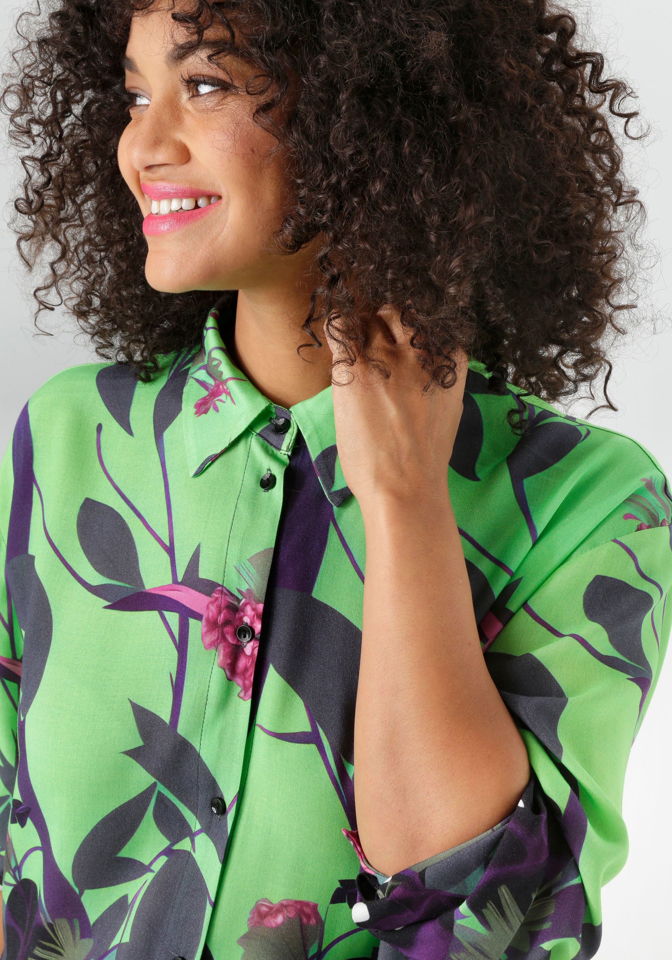 Thumbnail - Aniston PLUS Hemdbluse mit raffiniertem Dessin