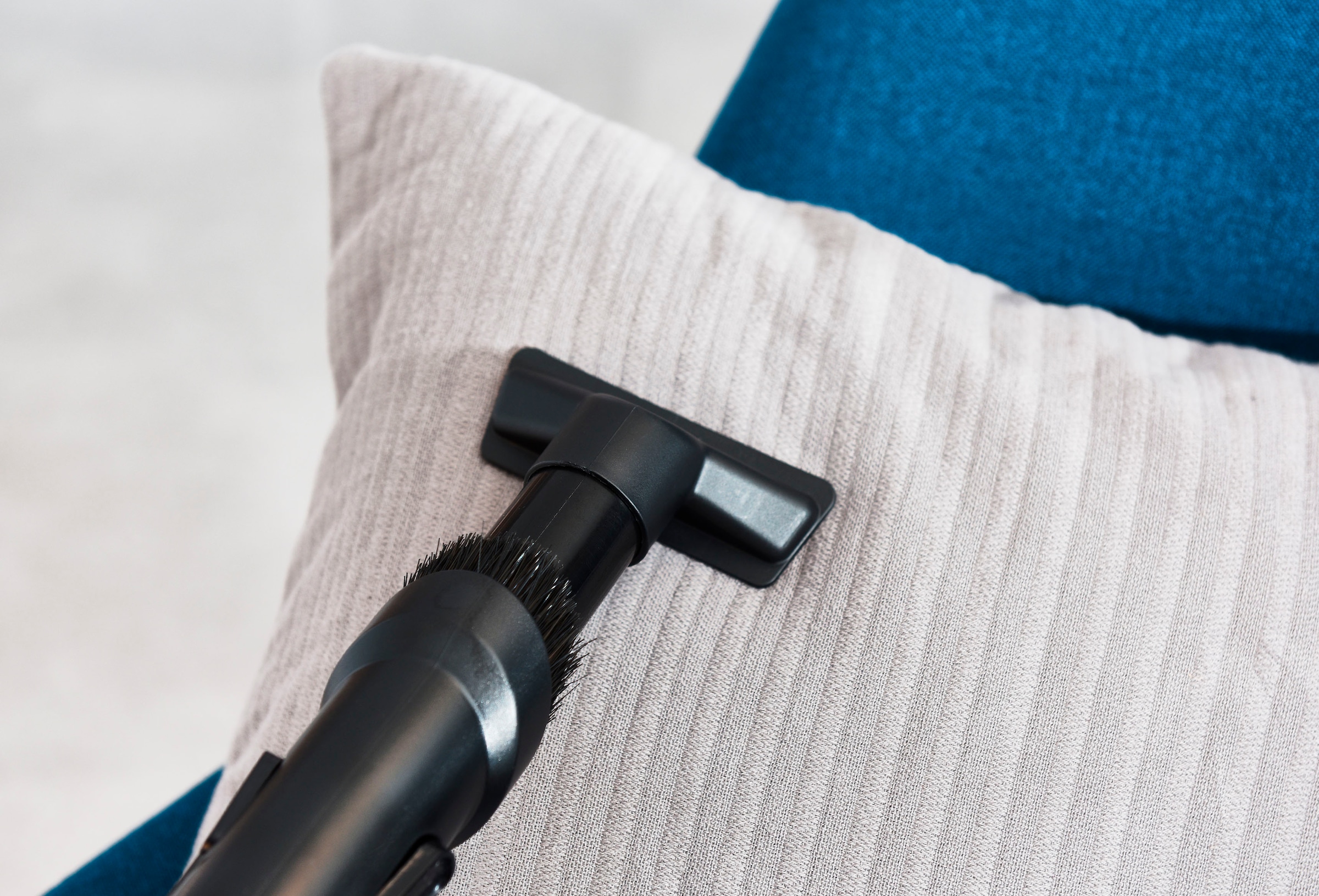 Rowenta Bodenstaubsauger »Compact Power mit Beutel, 750 W, 3 L Kapazität, für alle Bodenarten,«, 750 W, mit Beutel, geringer Energieverbrauch, kompakt, einfache Aufbewahrung, RO3953