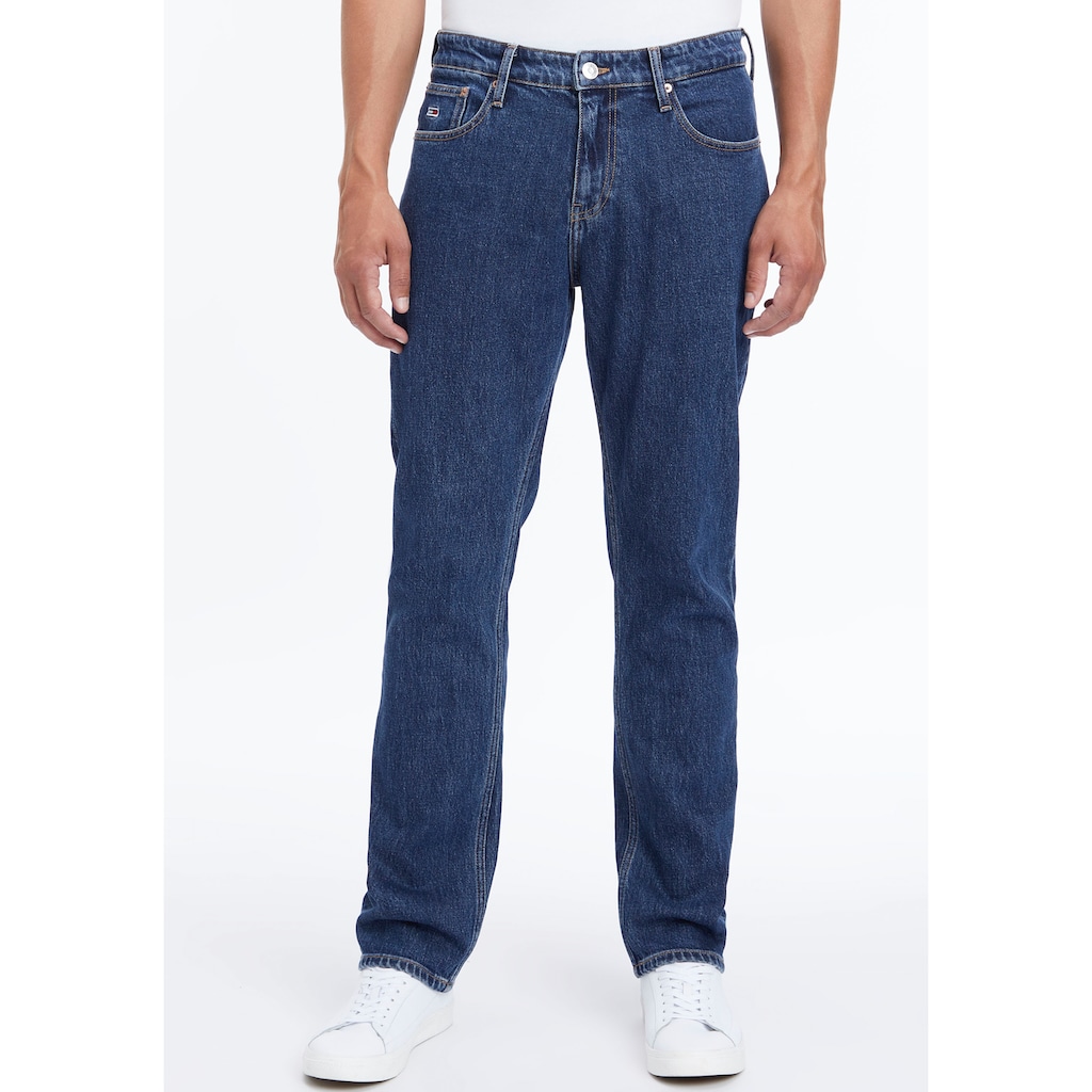 Tommy Jeans Straight-Jeans »RYAN RLXD STRGHT«, mit Tommy Jeans Stitching am Münzfach