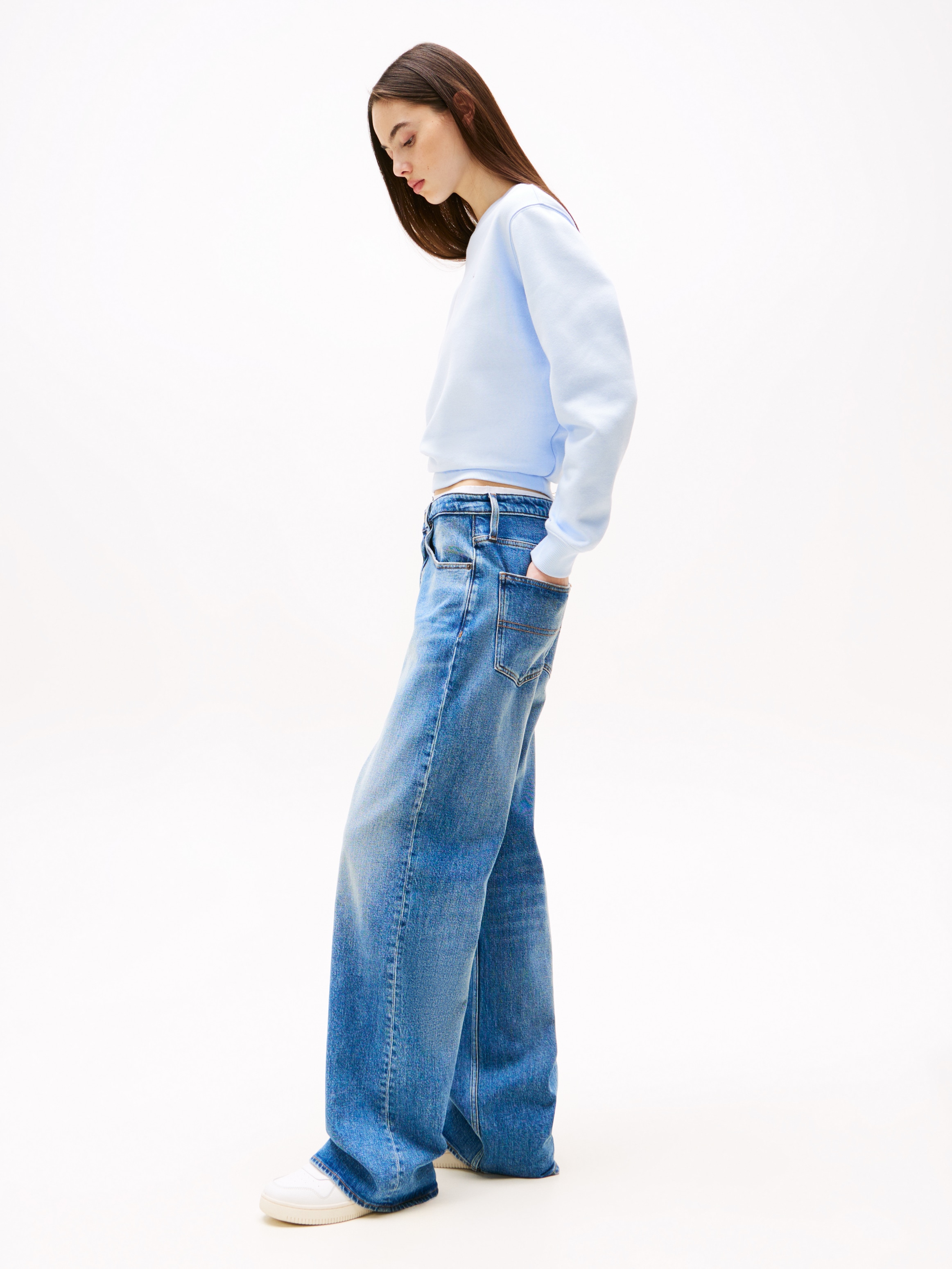 Tommy Jeans Relax-fit-Jeans »MIA MR RLXD STR«, in blauer Waschung, mit Hammerschlaufe
