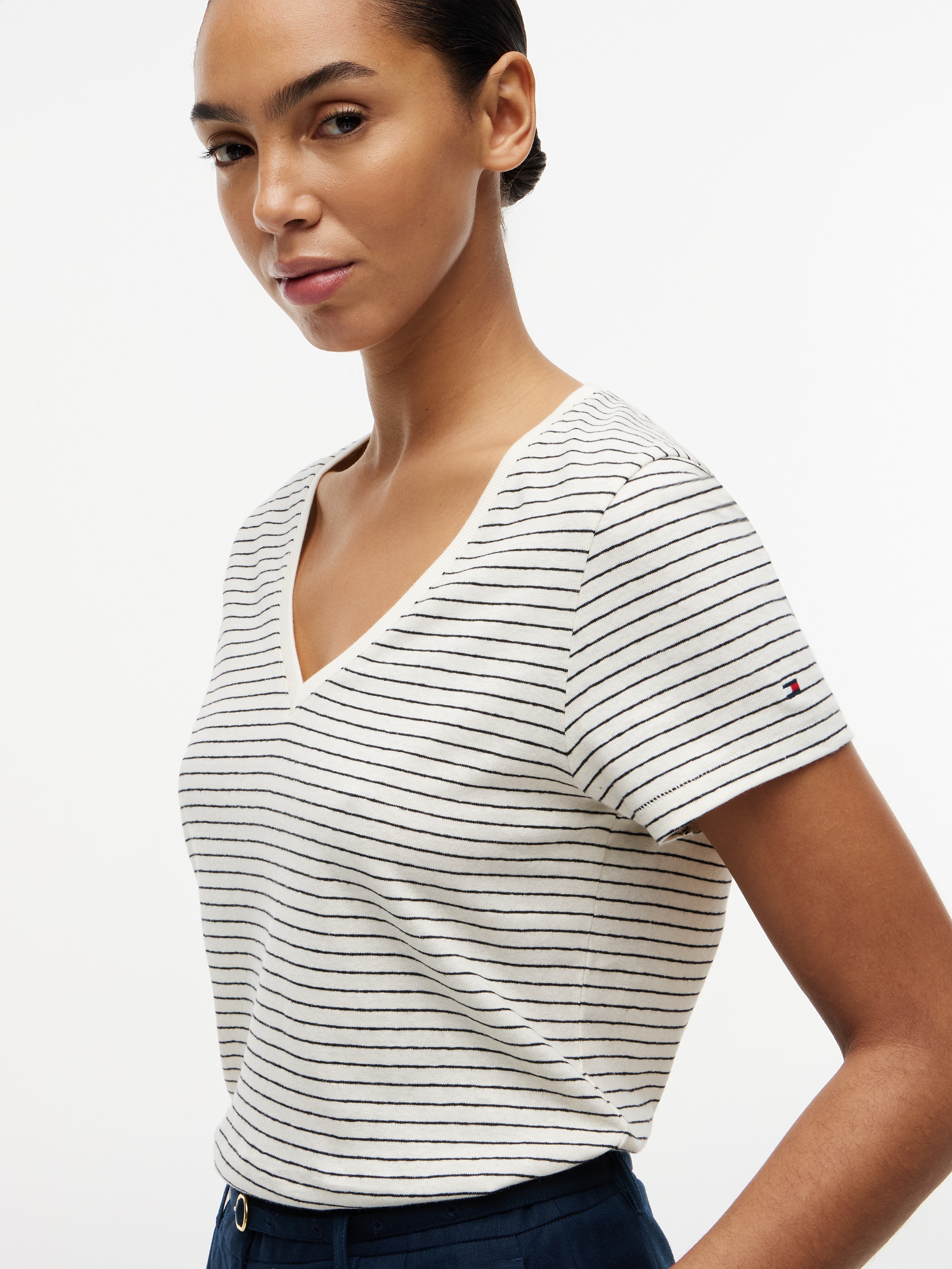 Tommy Hilfiger Kurzarmshirt "CO LINEN V-NECK SHORT SLEEVE TEE" mit V-Aussch günstig online kaufen