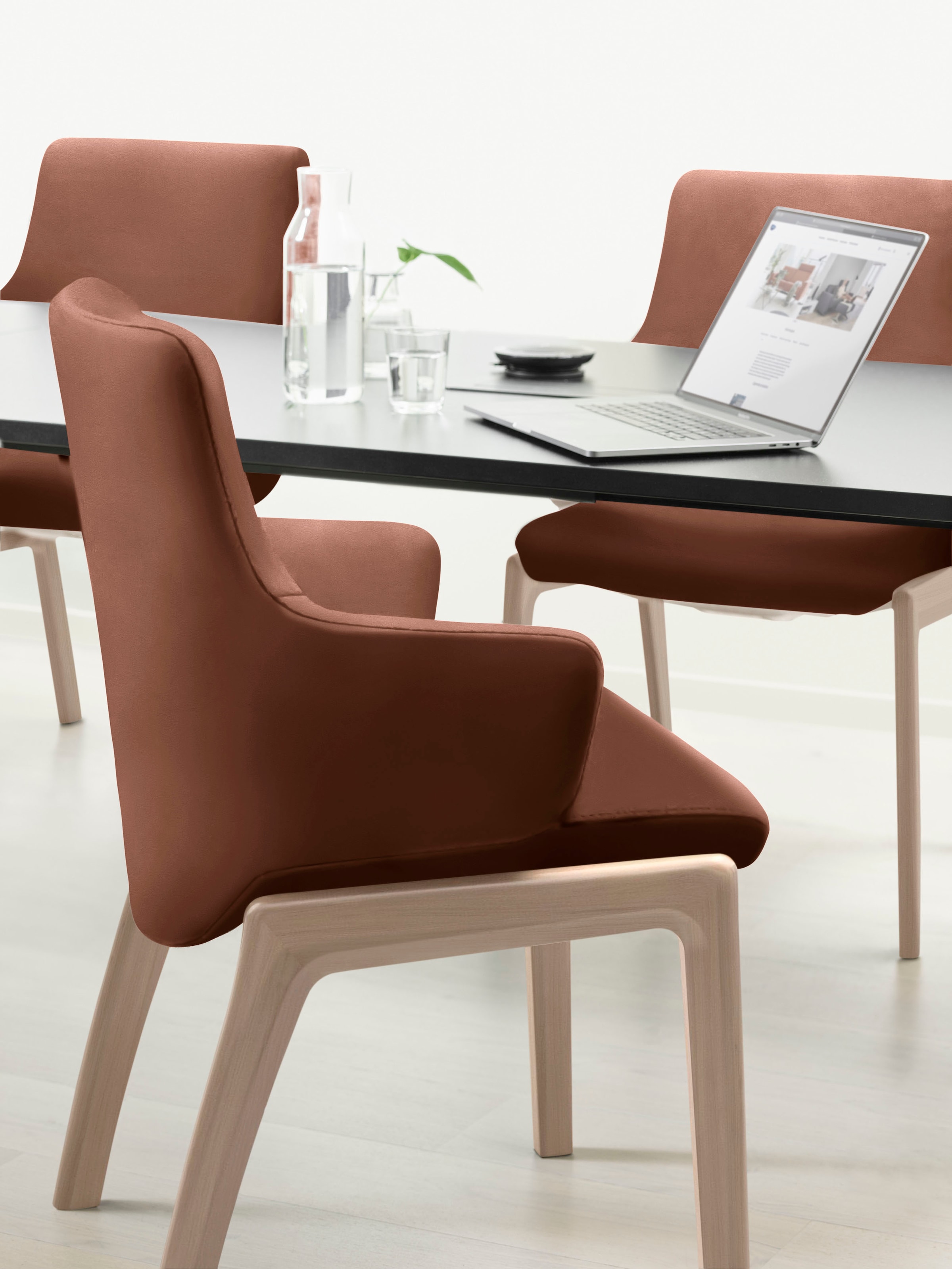 Stressless® Polsterstuhl »Laurel«, Leder PALOMA, Low Back mit Armlehne, Größe L, mit abgerundeten Beinen in Eiche natur