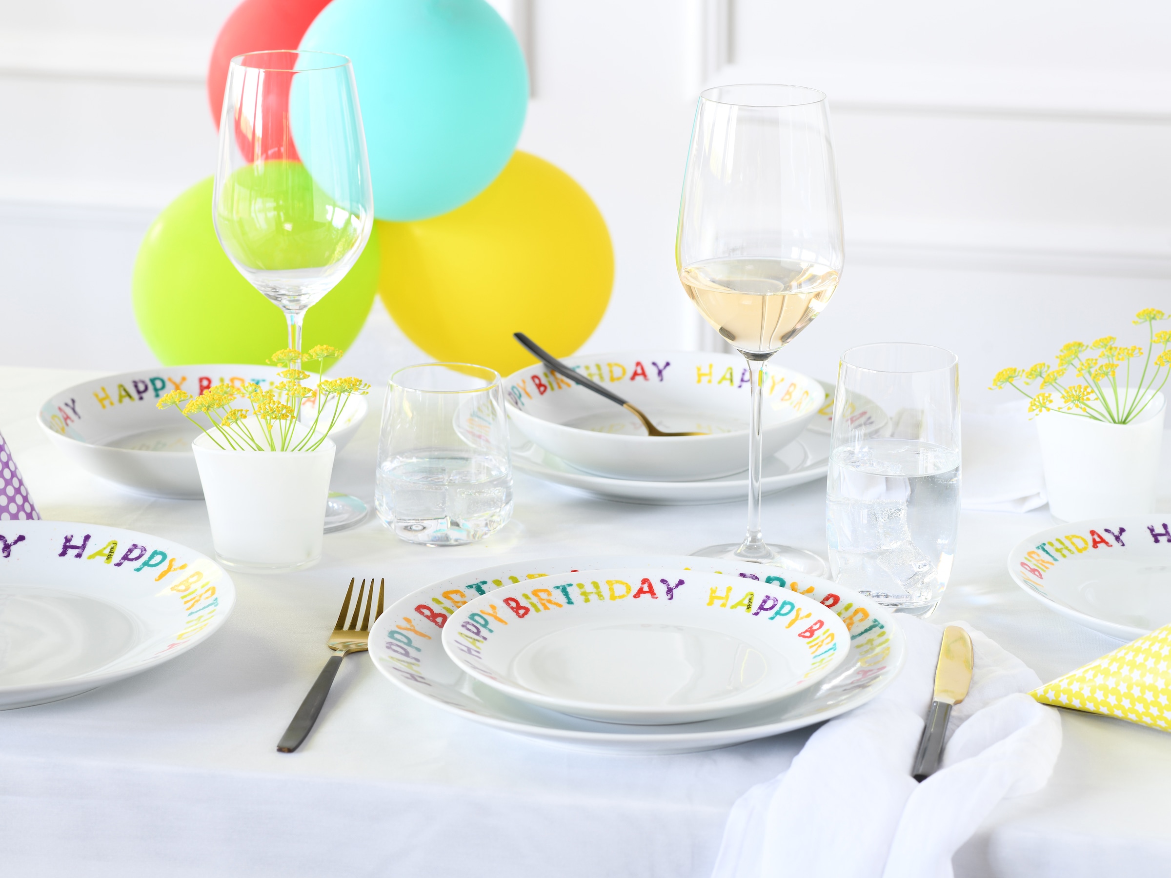 CreaTable Teller-Set »Happy Birthday, Tellerset 12-tlg.«, (Set, 12 tlg.), Fröhliches buntes Geschirr, Für alle Geburtstagsfeierlichkeiten