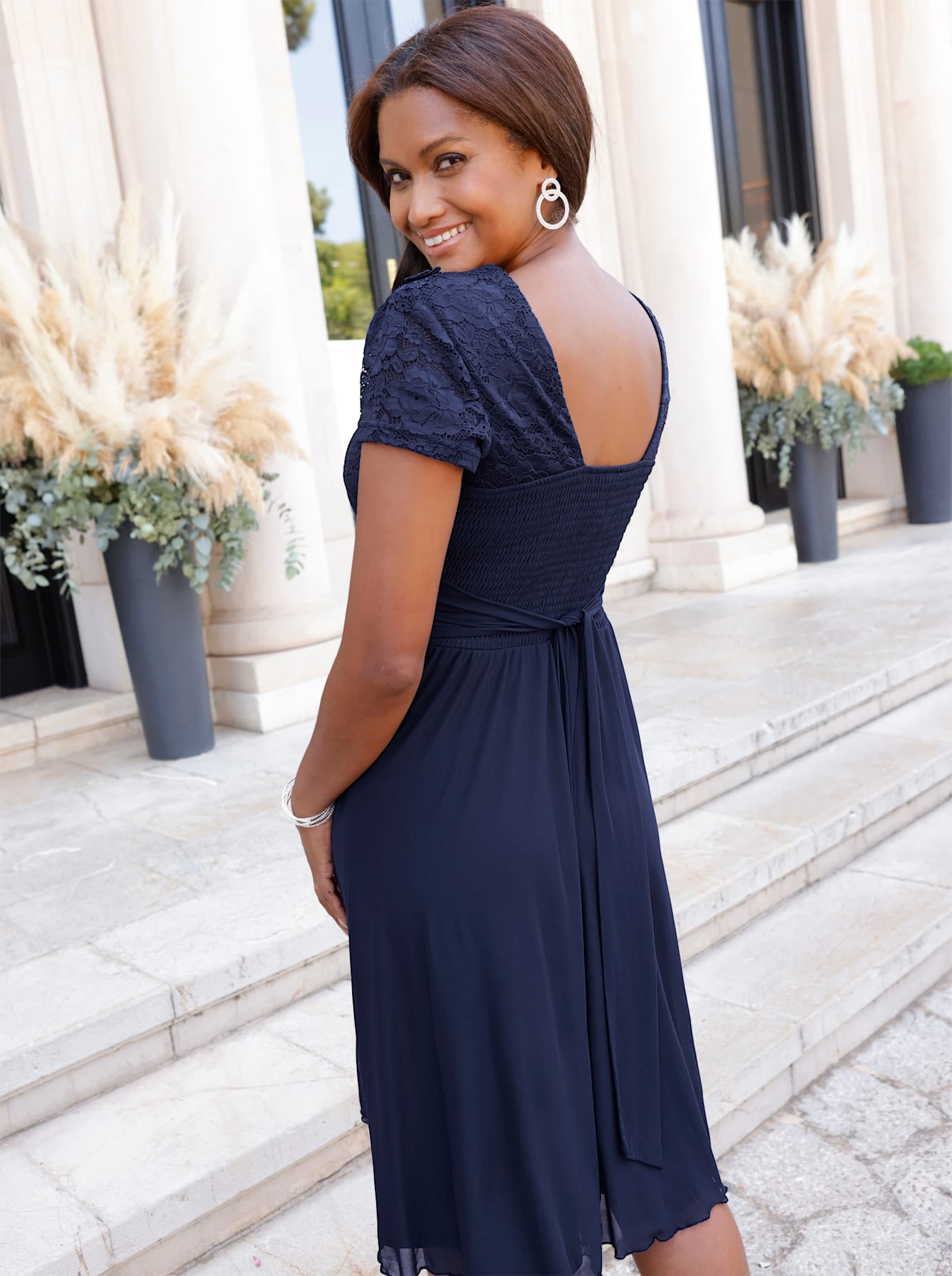 Lady Spitzenkleid »Spitzen-Kleid«