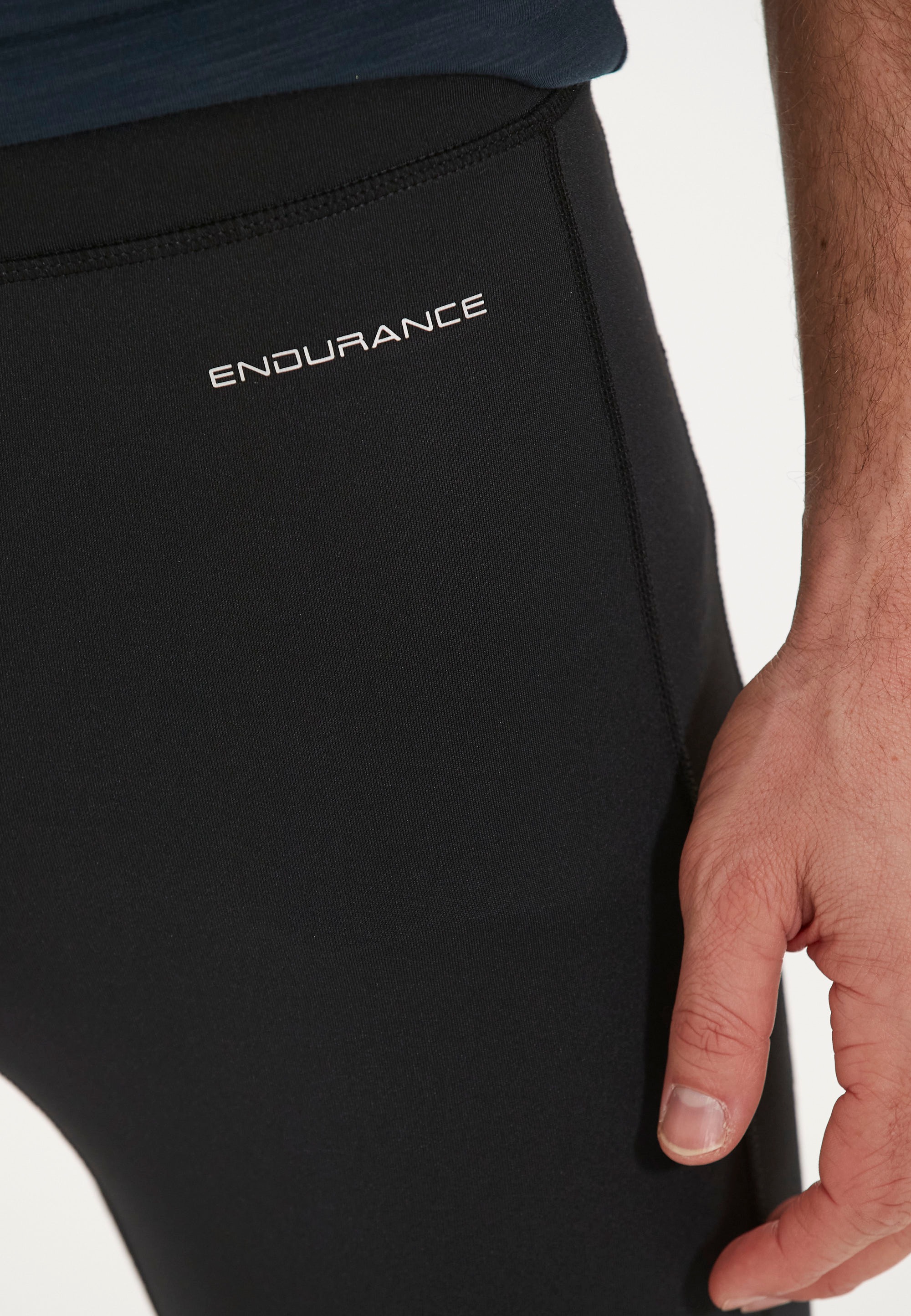 ENDURANCE Lauftights »ZANE 3/4«, mit feuchtigkeitsregulierende Materialien