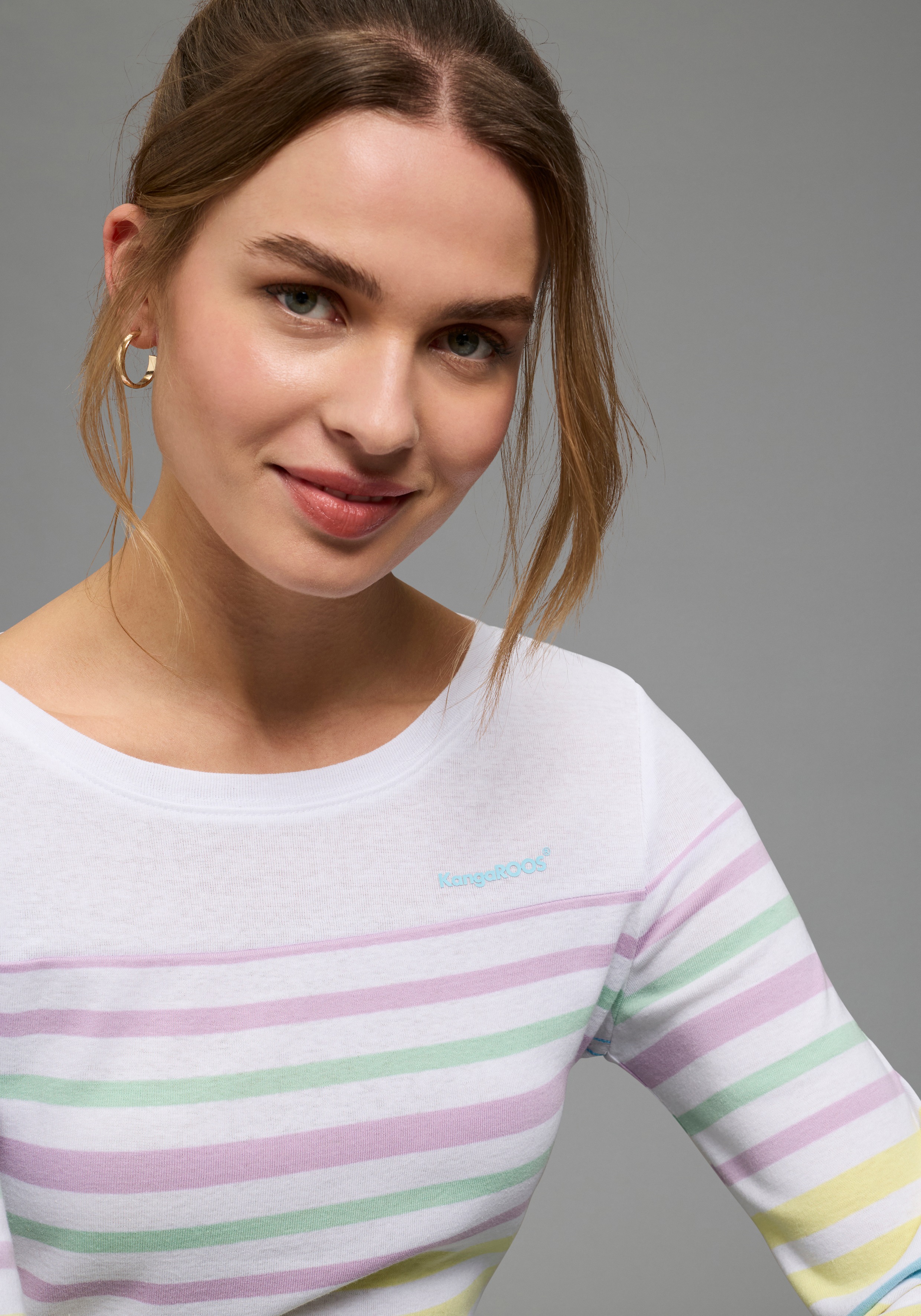 Thumbnail - KangaROOS Langarmshirt körpernahe Passform, unifarben, sportlicher Look, aus Baumwolle