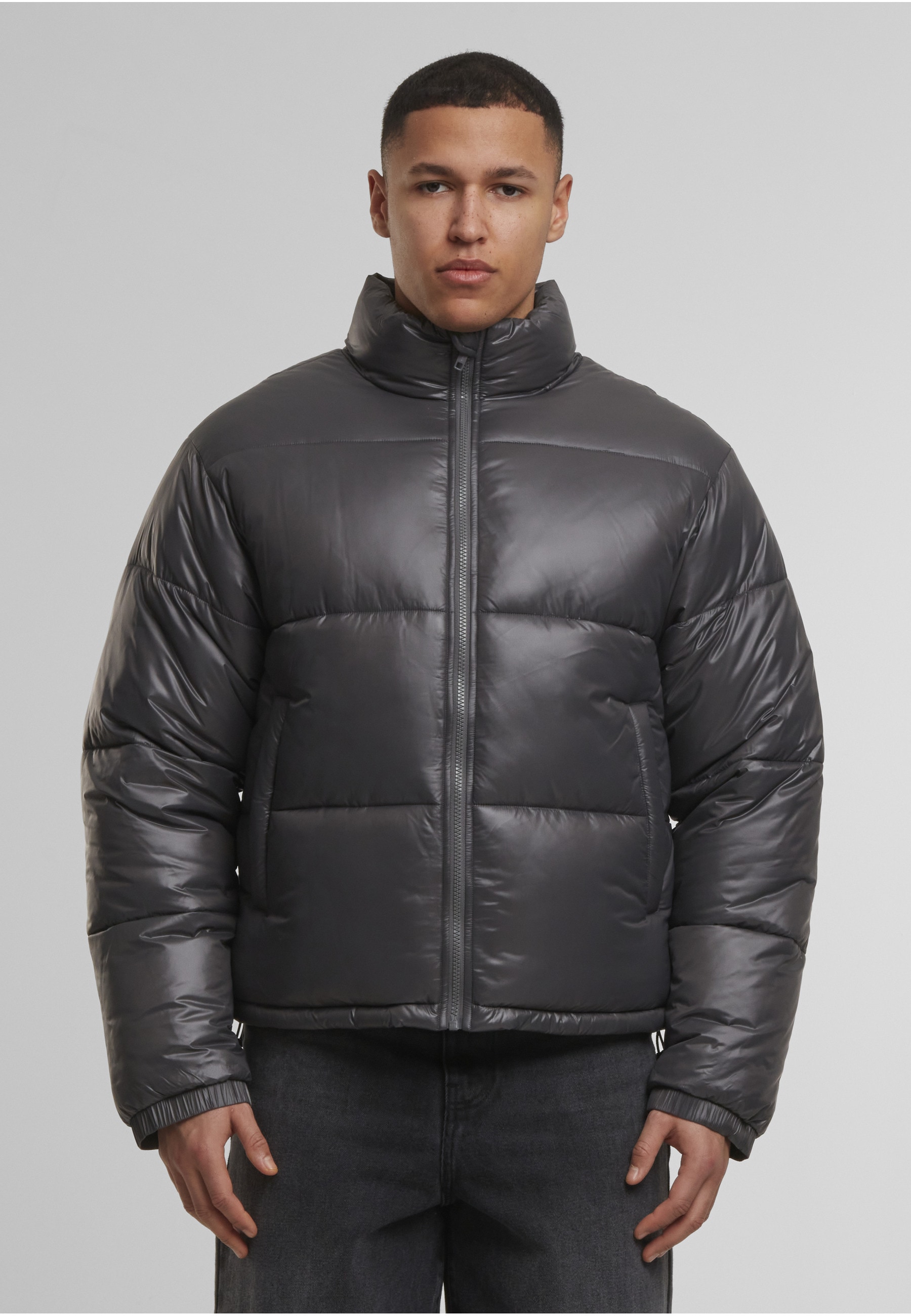URBAN CLASSICS Winterjacke »Urban Classics Shiny Puffer Jacket« 1 Stk. tlg. ohne Kapuze