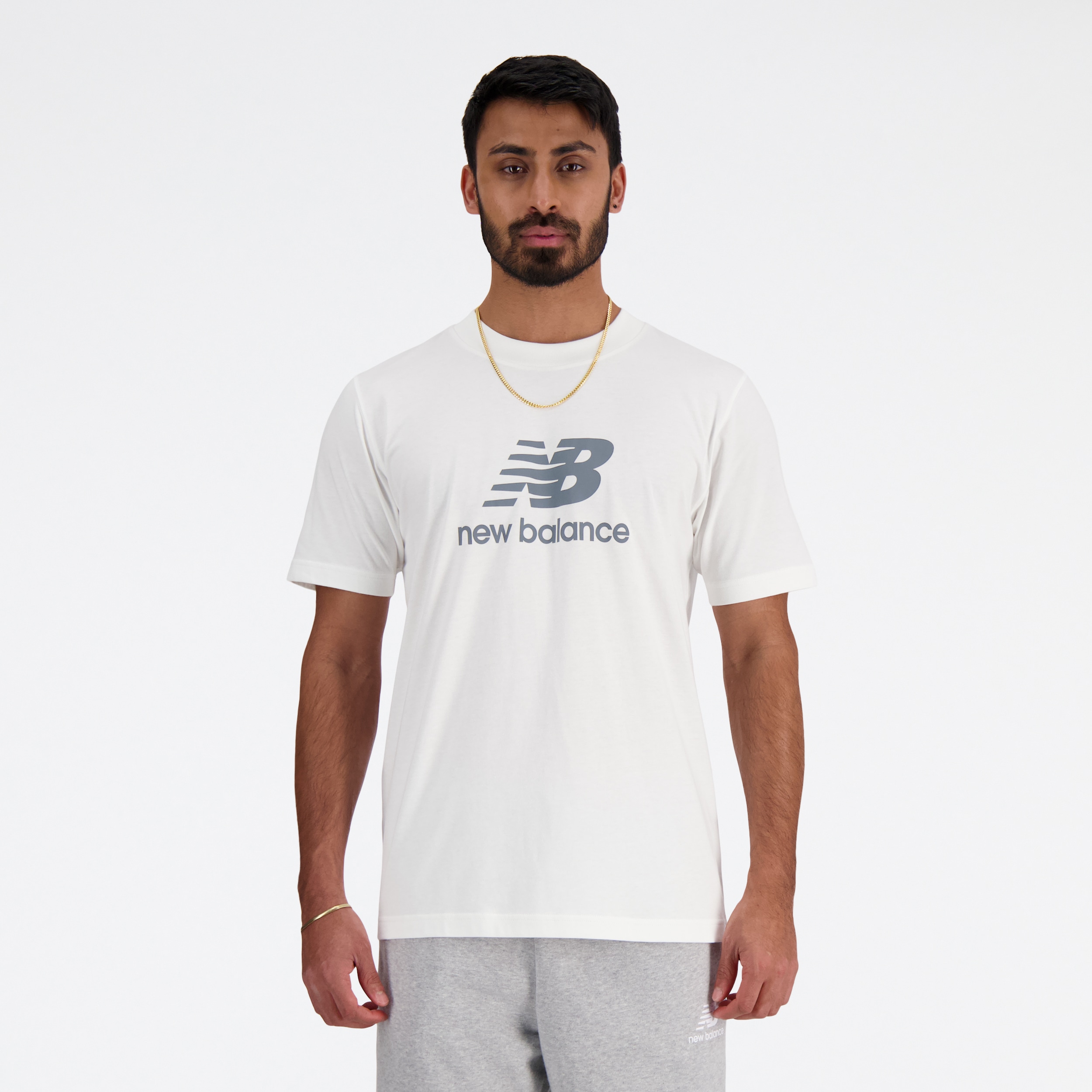 New Balance 1100000002199 "SPORT ESSENTIALS LOGO T-SHIRT" sportliches T-Shirt, mit Kurzarmdesign, ohne Verschluss, aus Baumwolle