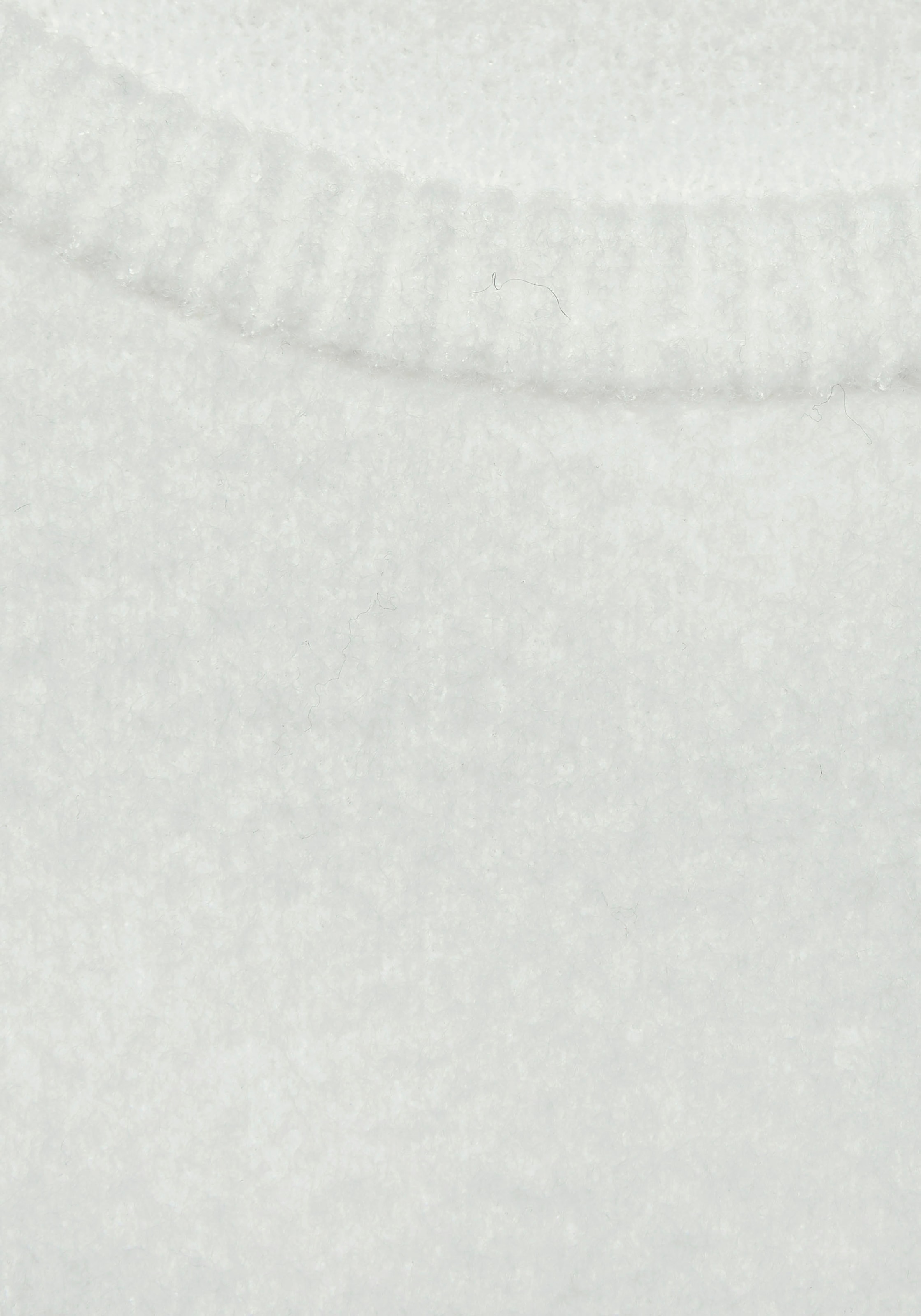 LASCANA Kurzarmpullover, flauschiger Strickpullover, figurnaher Schnitt