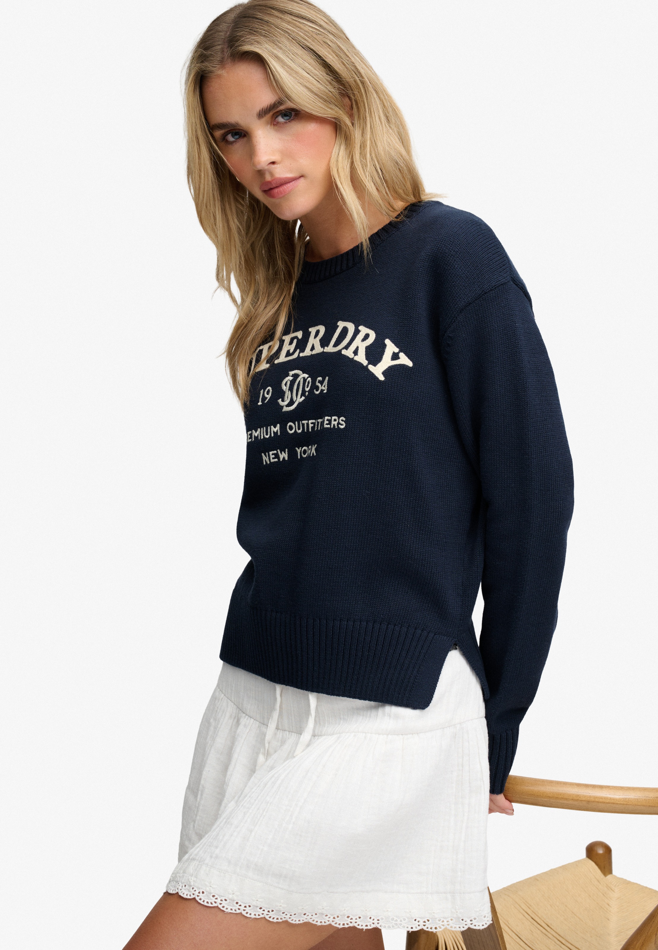Superdry Strickpullover »HERITAGE GRAPHIC JUMPER« Baumwolle, mit hochwertiger Stickerei