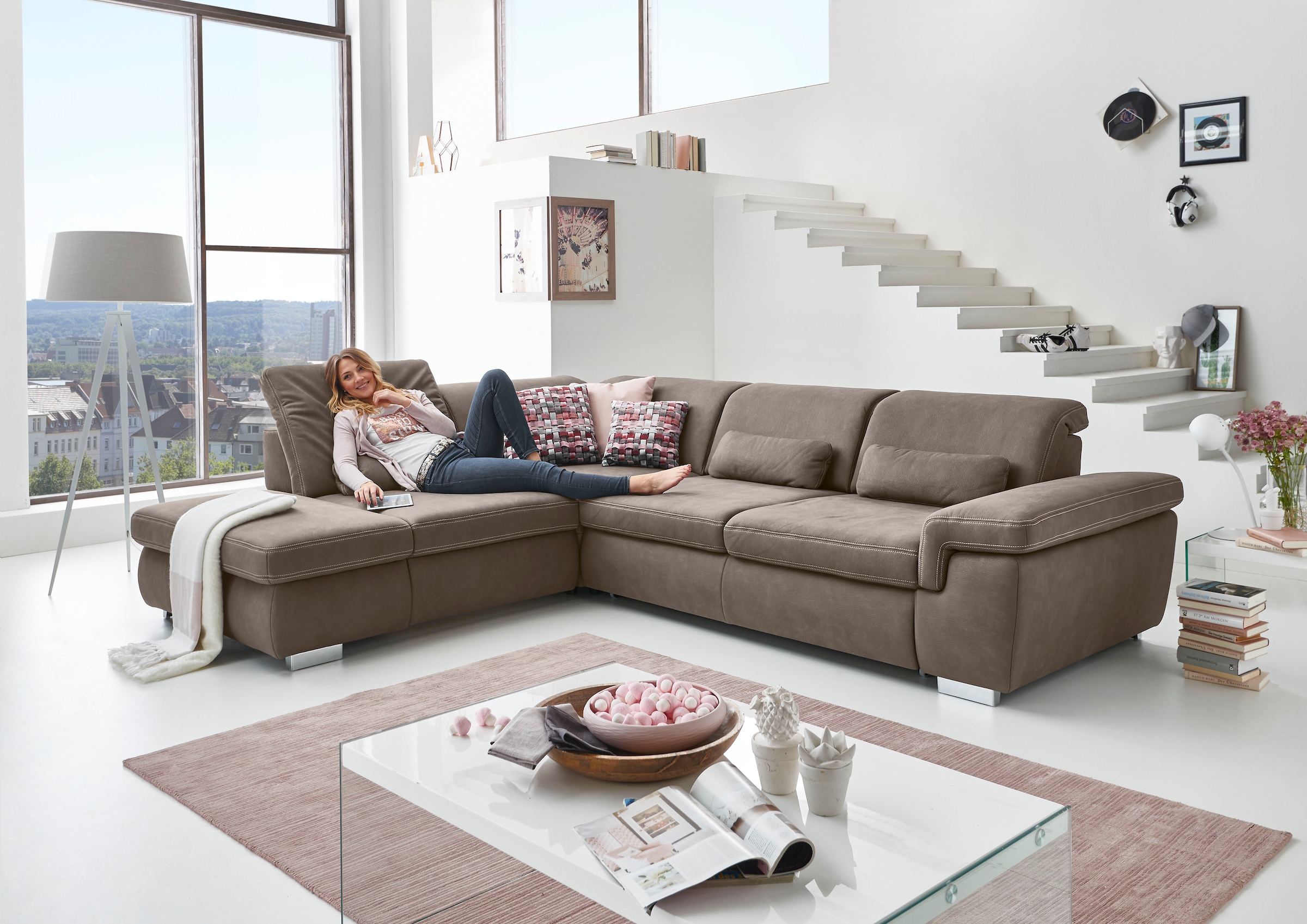 Die PlanBar Ecksofa "MP-IN17041 L-Form, Breite 320 cm" Sitztiefenverstellung, optional Kopfteilverstellung & Schlaffunktion