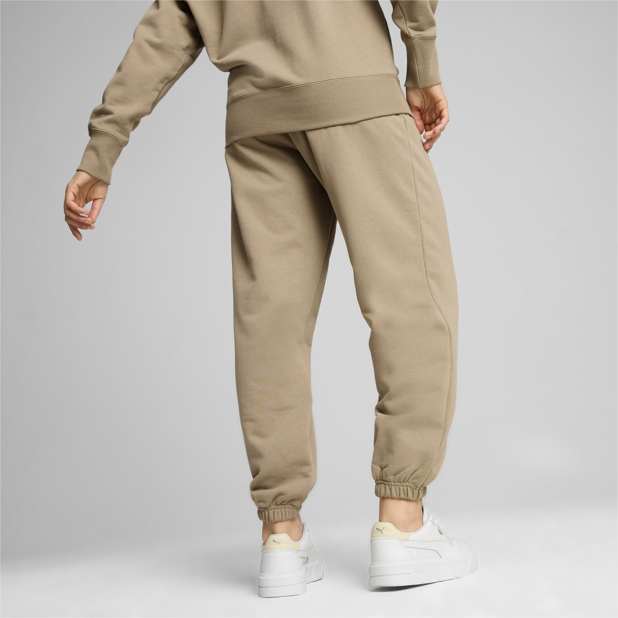 PUMA Sporthose »BETTER CLASSICS Jogginghose Damen«