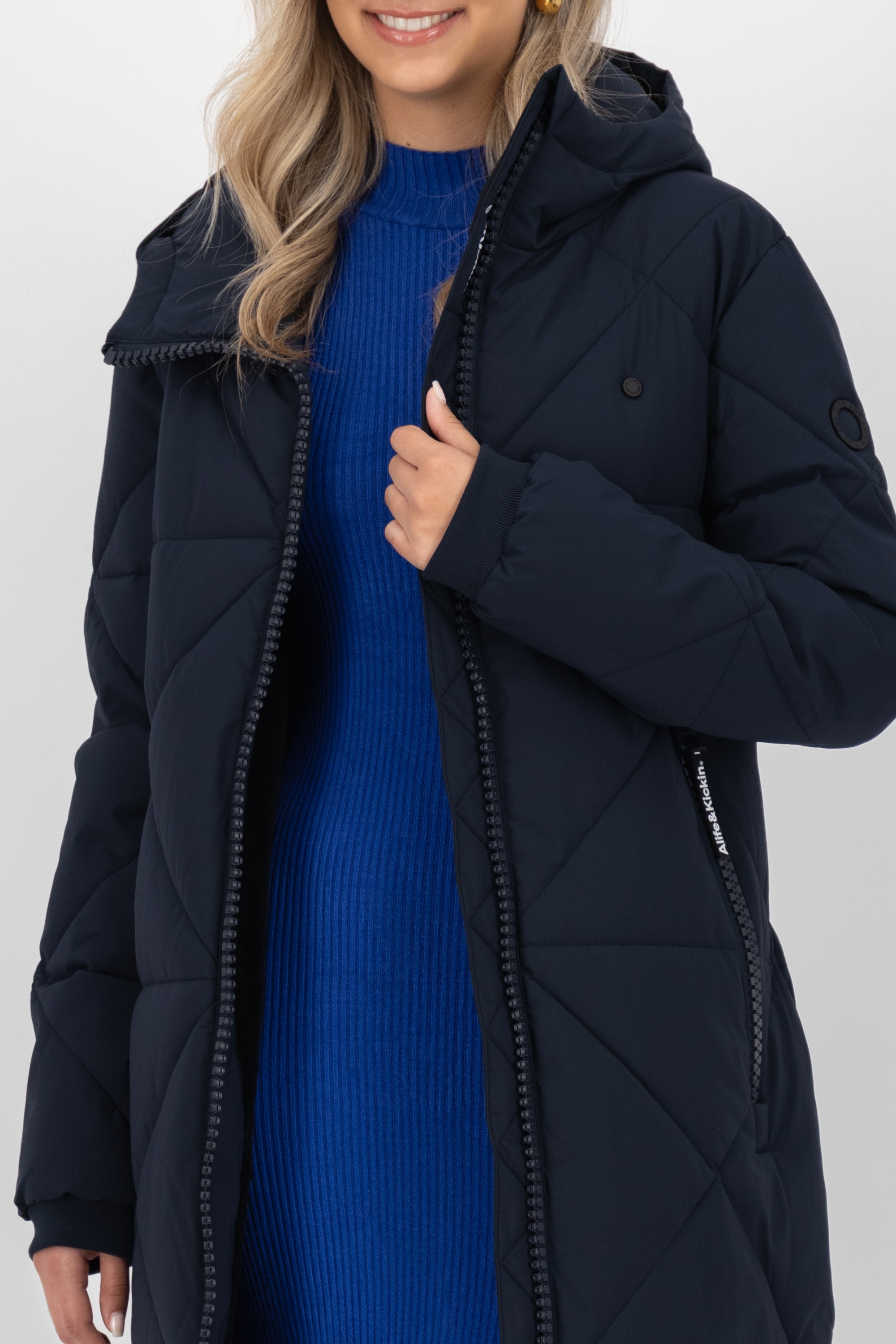 Alife & Kickin Winterjacke »Damen EnyaAK A«, Figurnah geschnittener Wintermantel mit 2-Wege Reißverschluss