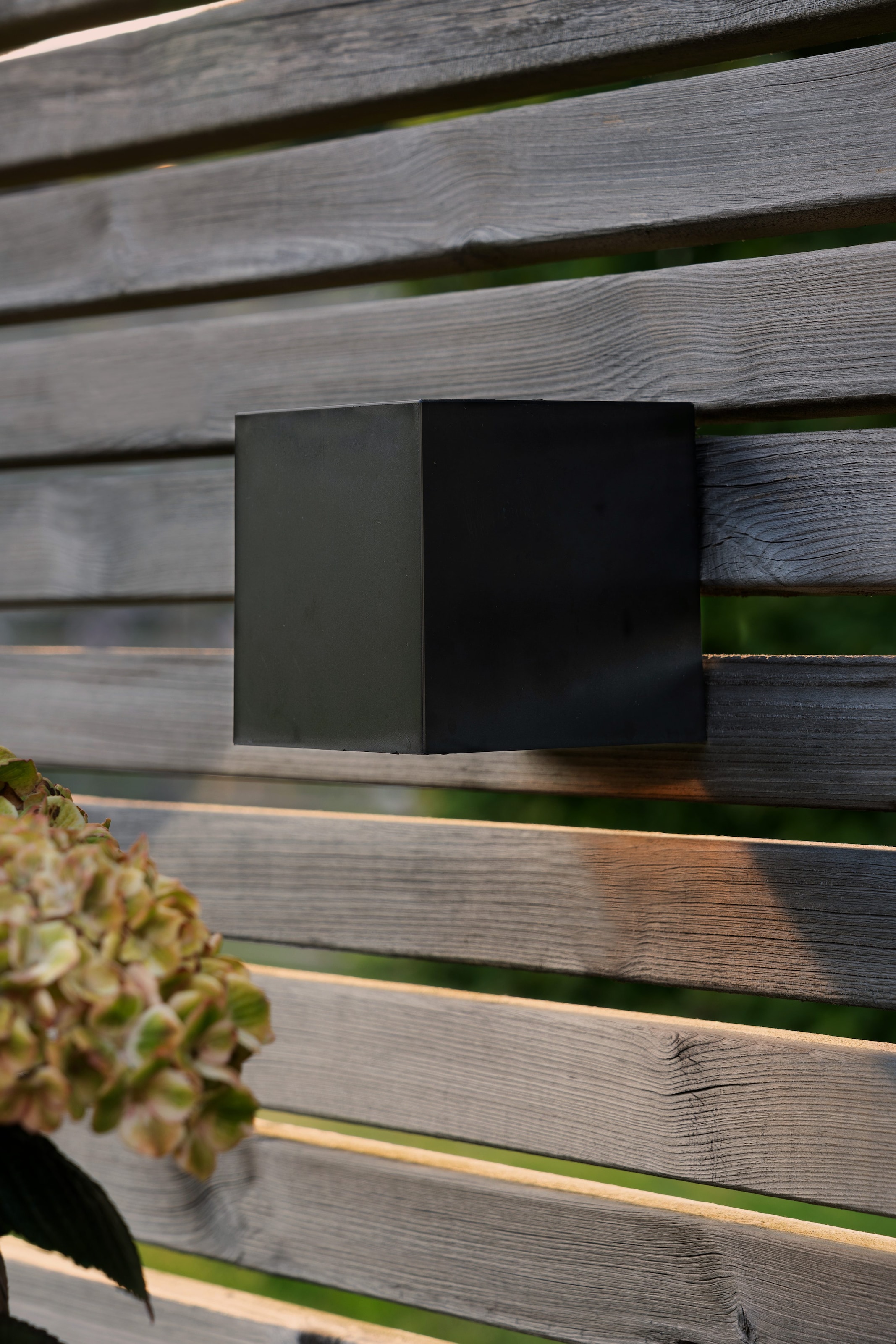 Parforce Traditional Hunting LED Solarleuchte »Solar-Wandleuchte Wandy Cube« LED-Board 1 Stk. Warmweiß Dämmerungssensor, schwarzes Design