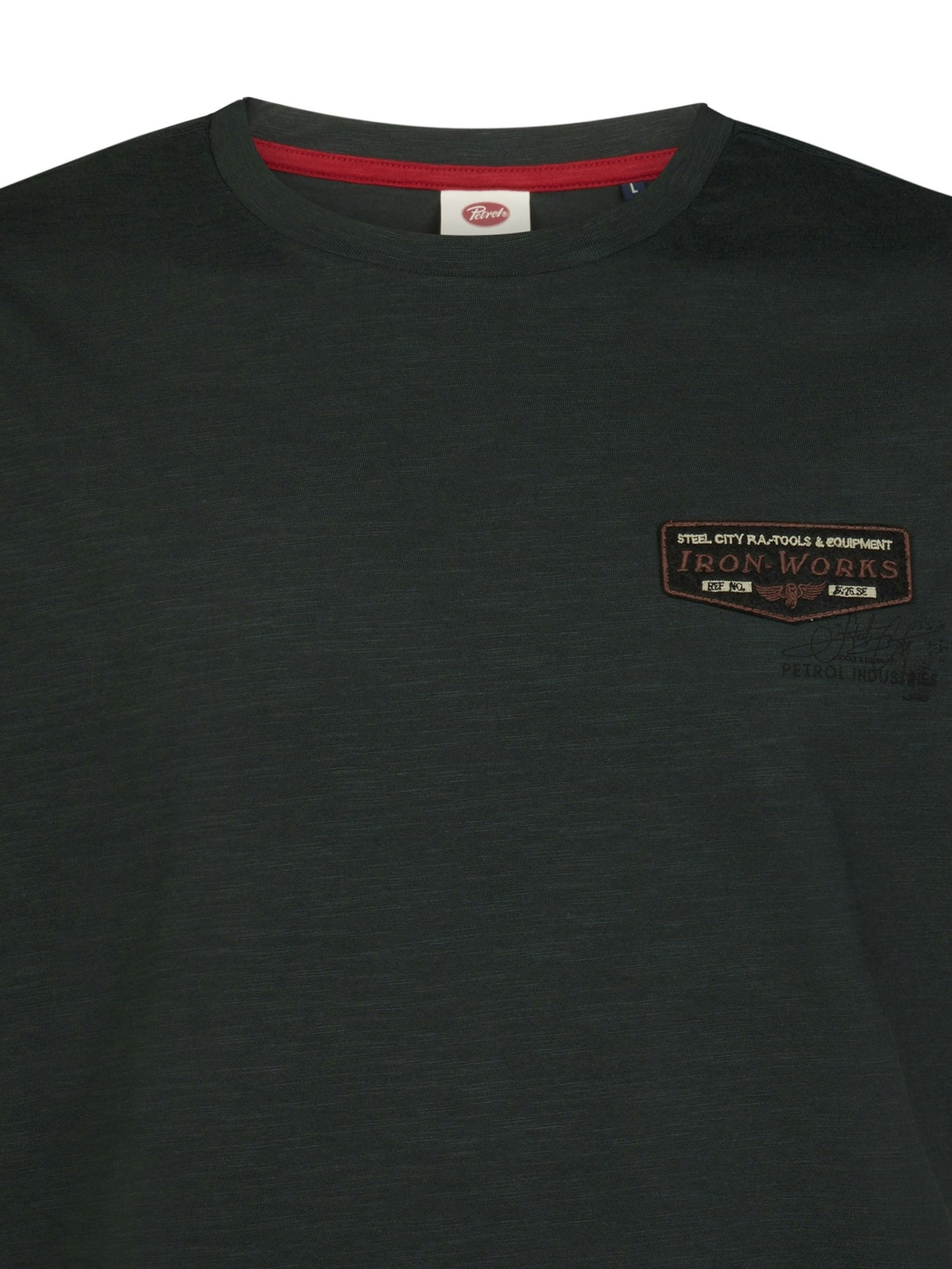 Petrol Industries T-Shirt Gestickte Applikation
