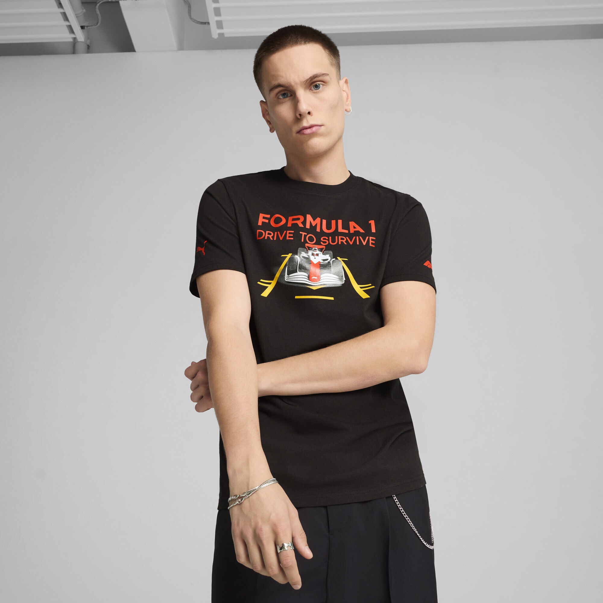 PUMA T-Shirt »F1® Drive to Survive Graphic Race T-Shirt Erwachsene«