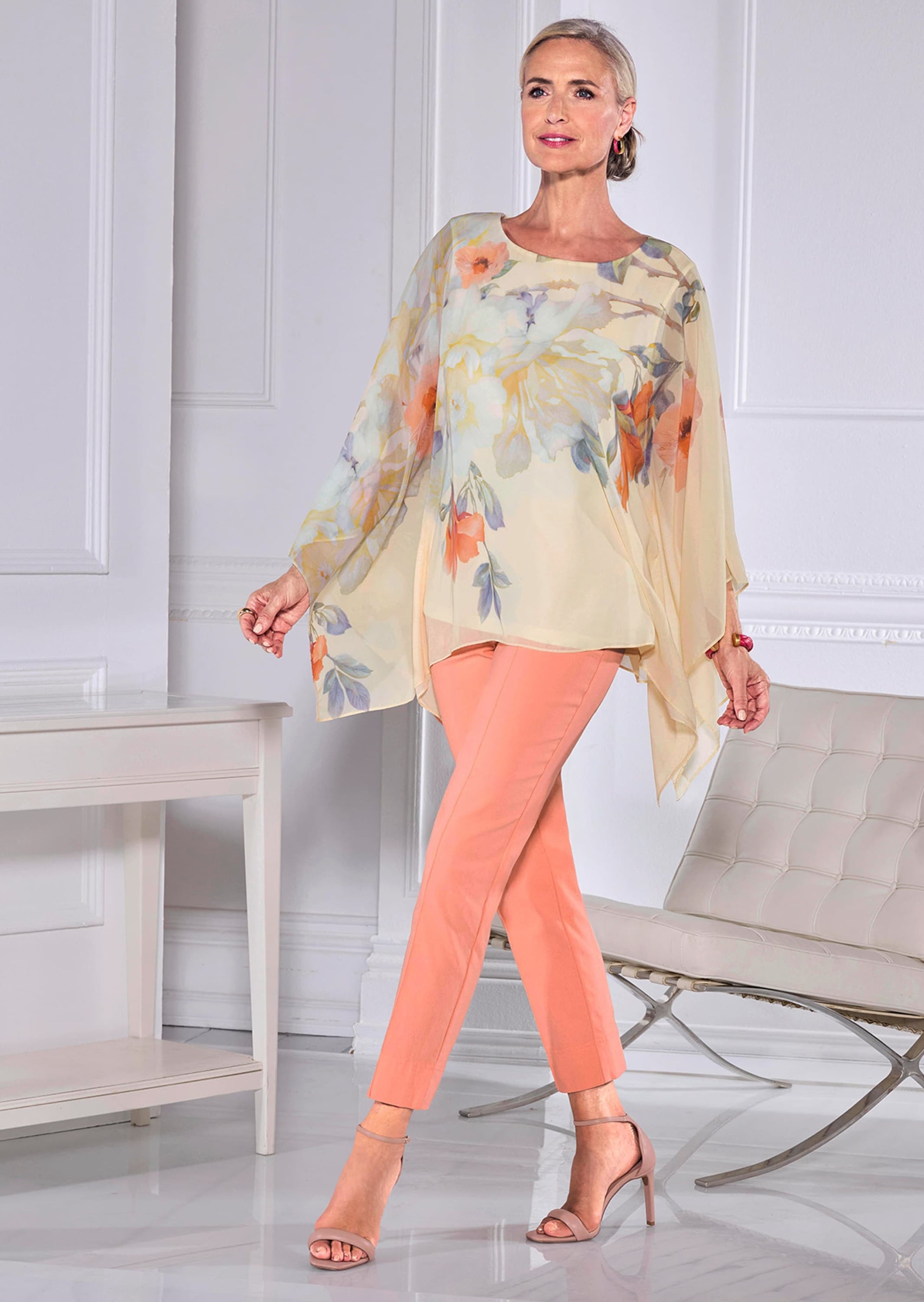 GOLDNER Satinbluse »Kurzgröße Chiffonbluse mit floralem Design«