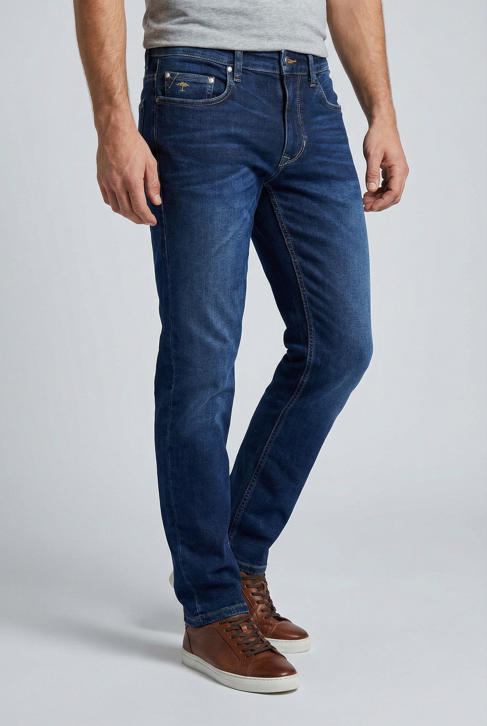 FYNCH-HATTON Tapered-fit-Jeans Regular Fit, mit Eingrifftaschen, Gesäßtaschen und Coinpocket