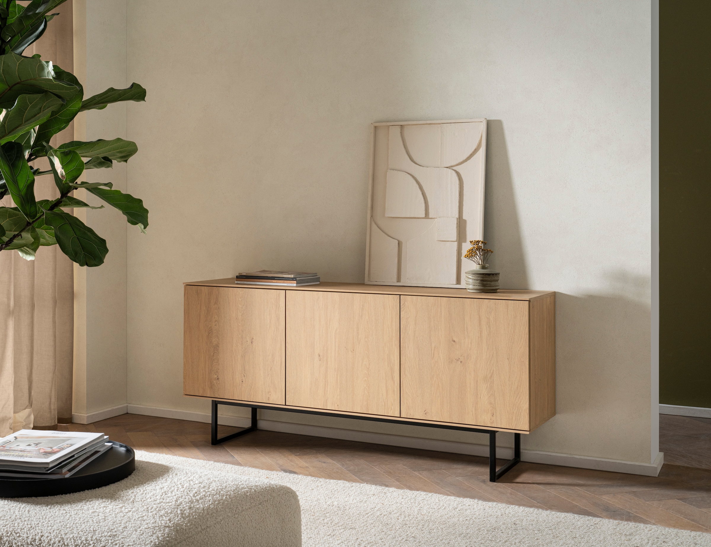 Home affaire Lowboard »Lund, moderner TV-Unterschrank, Kommode mit Kufengestell«, ausreichend Stauraum, vielseitig einsetzbar, 150 cm breit