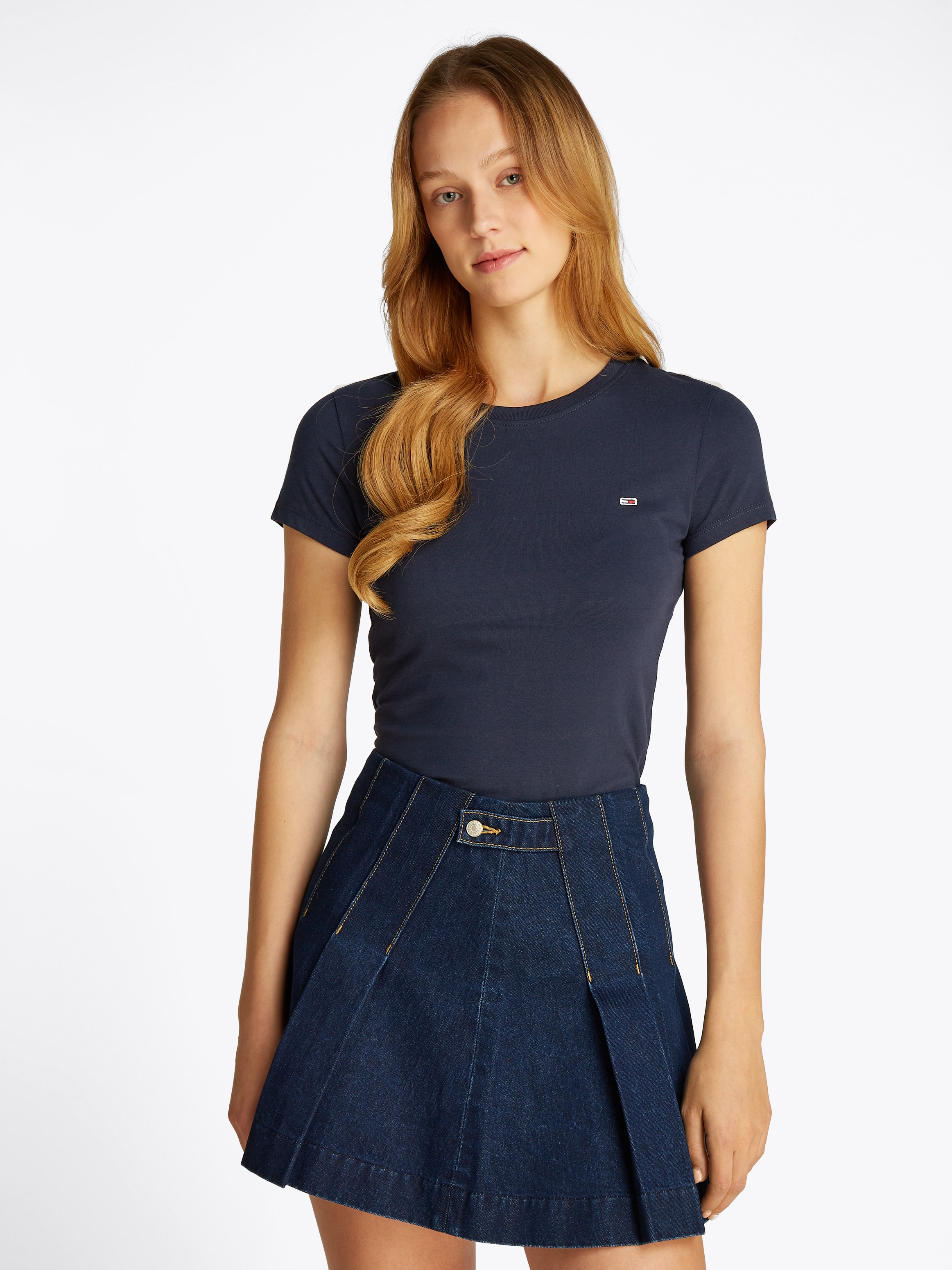 Tommy Jeans Kurzarmshirt "TJW SLIM C-NECK TEE", mit Logo-Stickerei günstig online kaufen