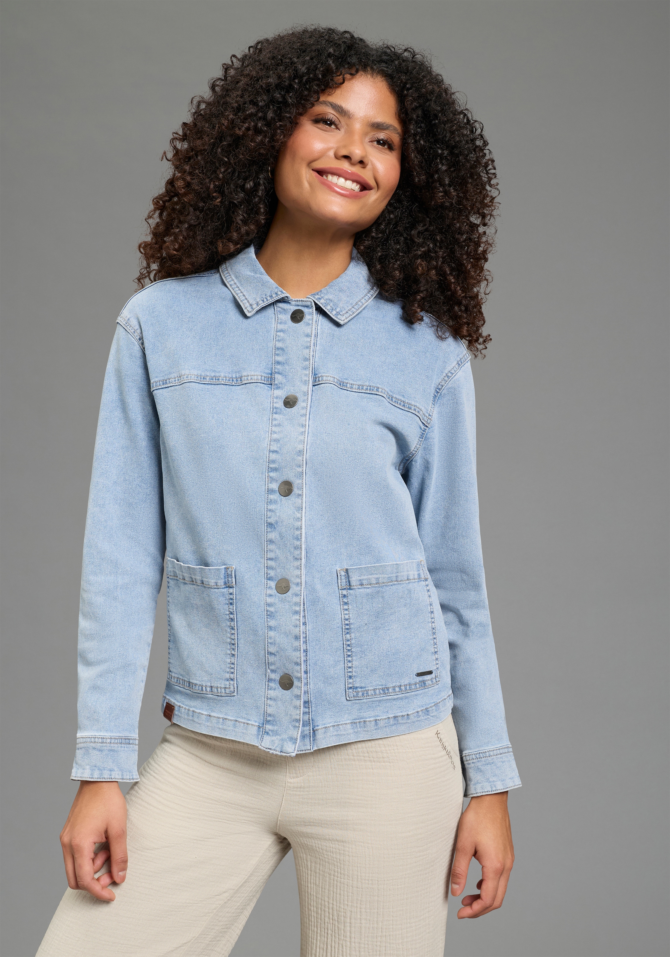 KangaROOS Jeansjacke modischer Stil, normaler Kragen, aufgesetzte Taschen, günstig online kaufen