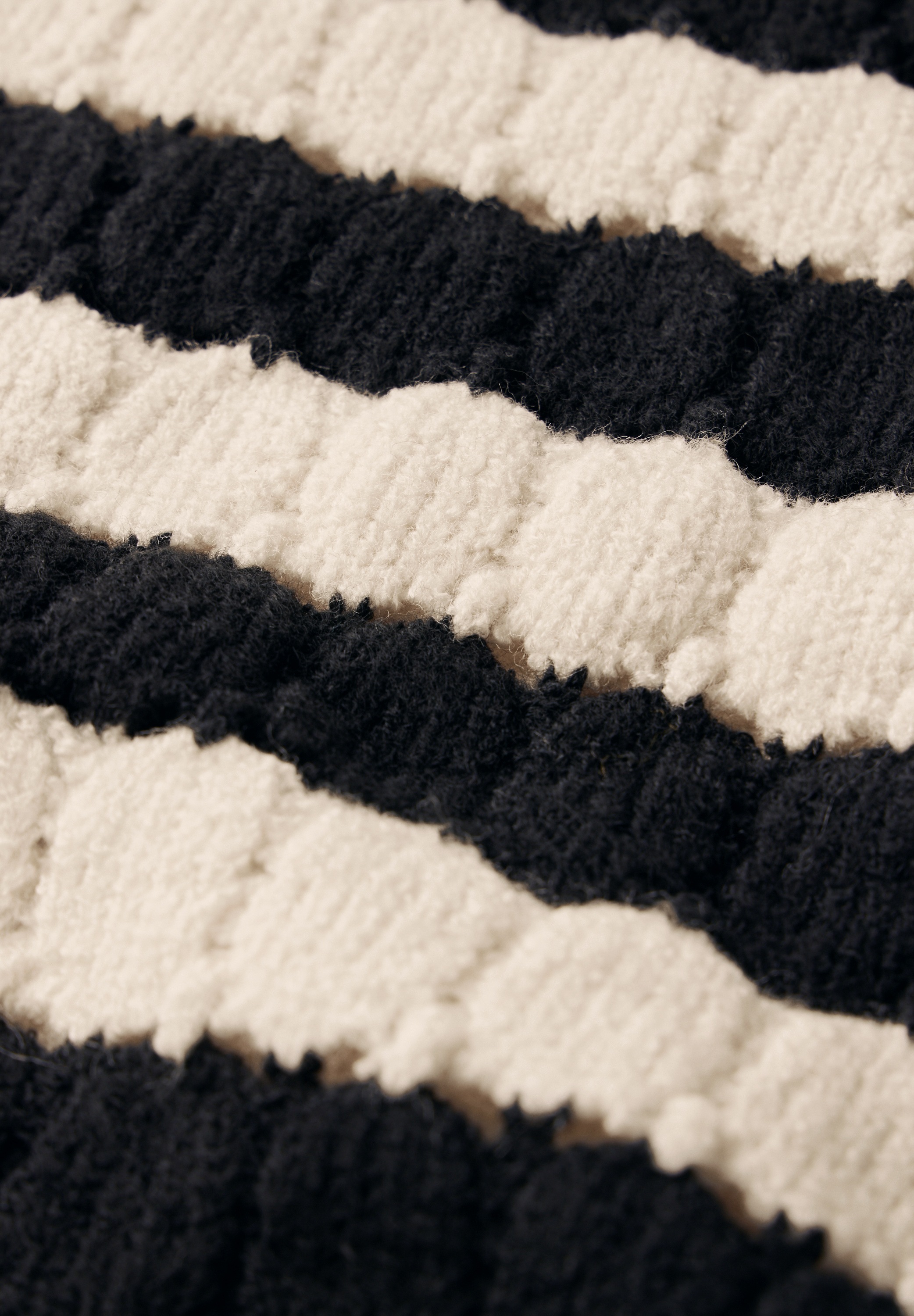 STREET ONE STUDIO Strickpullover, mit Rundhalsausschnitt