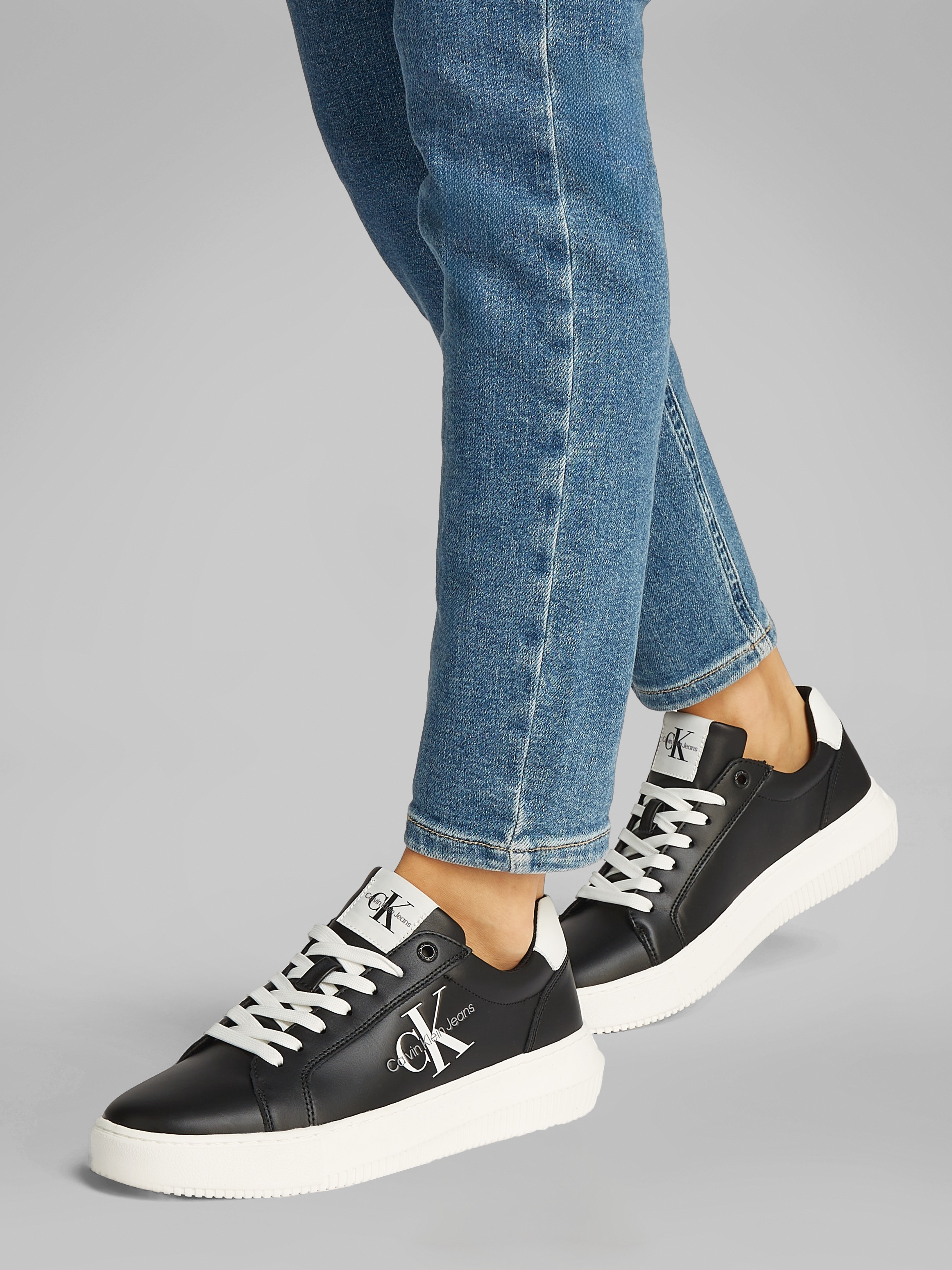 Calvin Klein Jeans Plateausneaker »CHUNKY CUPSOLE MONO LTH WN«, Freizeitschuh, Halbschuh, Schnürschuh mit CK-Schriftzug an der Seite