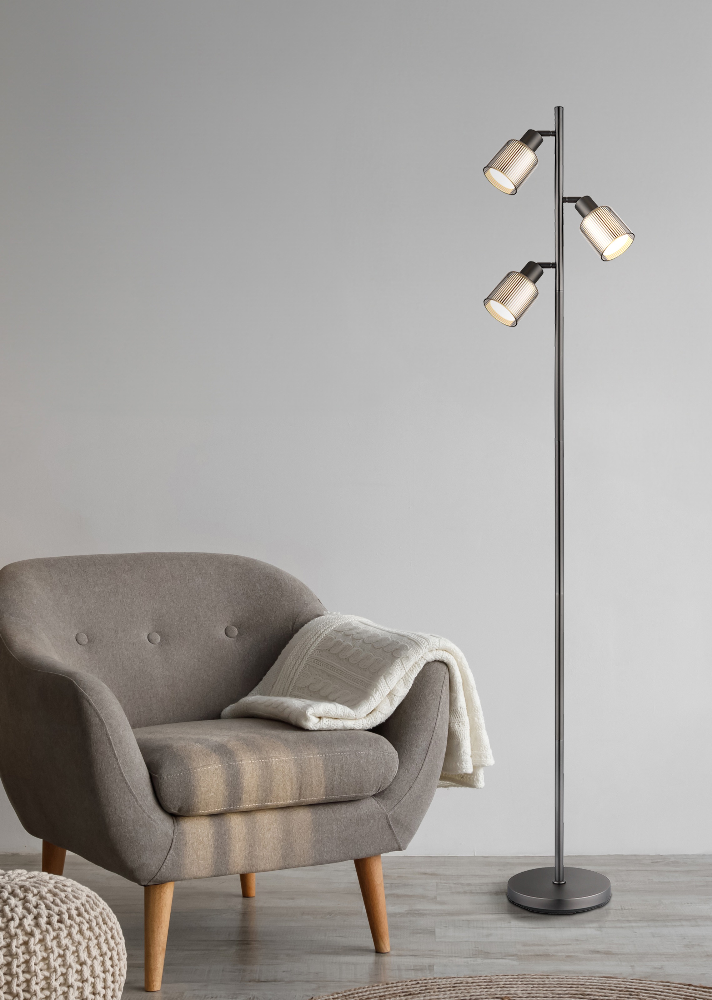 GLOBO LIGHTING Stehlampe »VILLEGAS« E14 1 Stk. Stehleuchte Schwarz-Chrom, Glas opal/verchromt, Fußtritt, E14