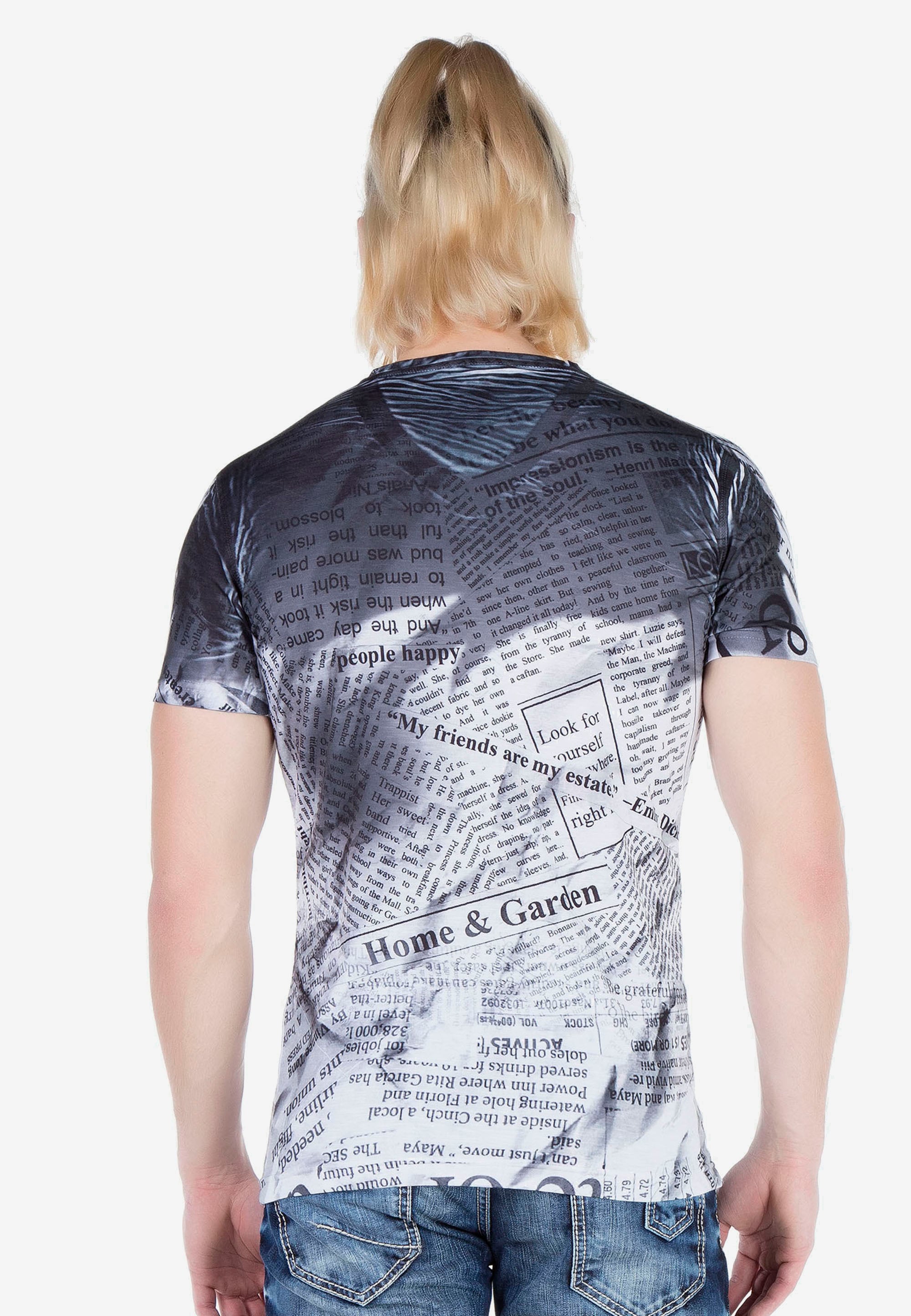 Cipo & Baxx T-Shirt, mit V-Ausschnitt und All-Over-Print