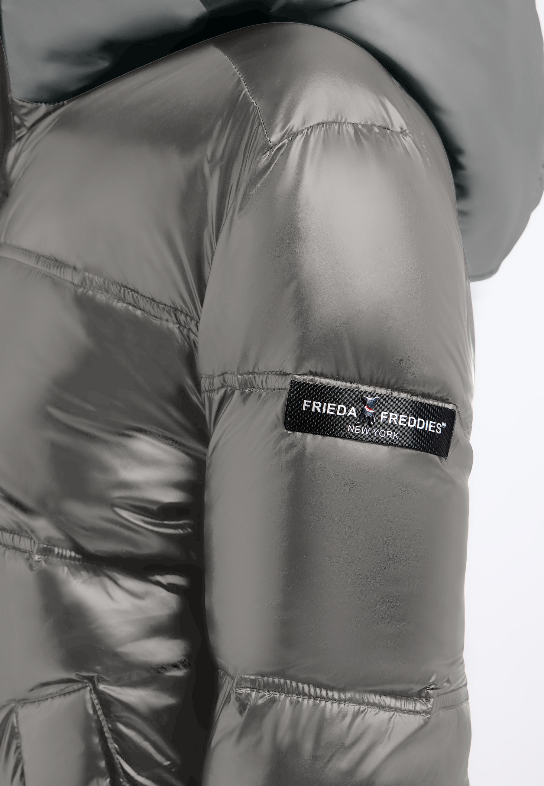 Frieda & Freddies Winterjacke »Frieda & Freddies Pufferjacke im Materialmix mit Kapuze«