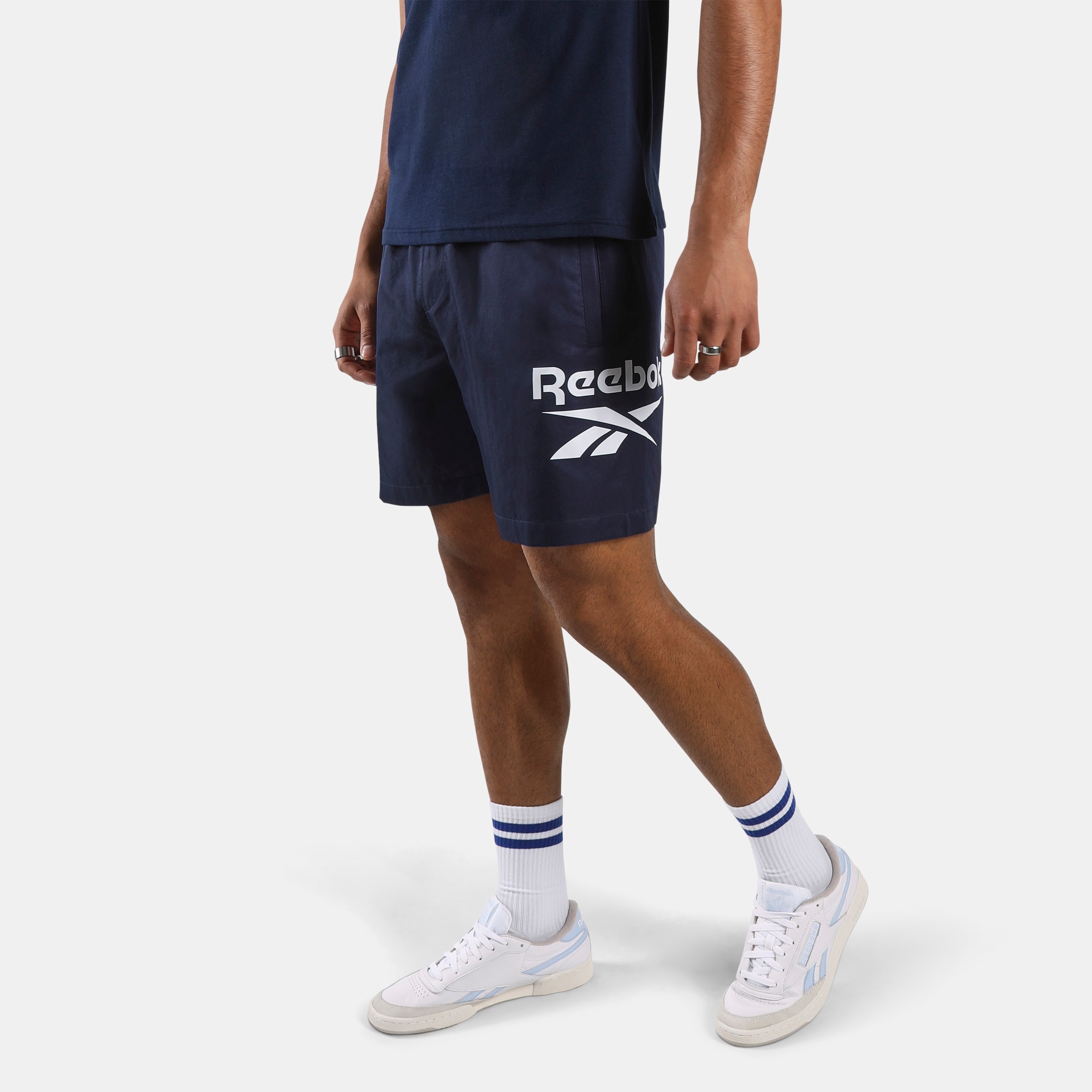 Reebok Trainingsshorts "ID 1-COLOR LOGO 7" WOVEN SHORT" für Erwachsene, aus Polyester
